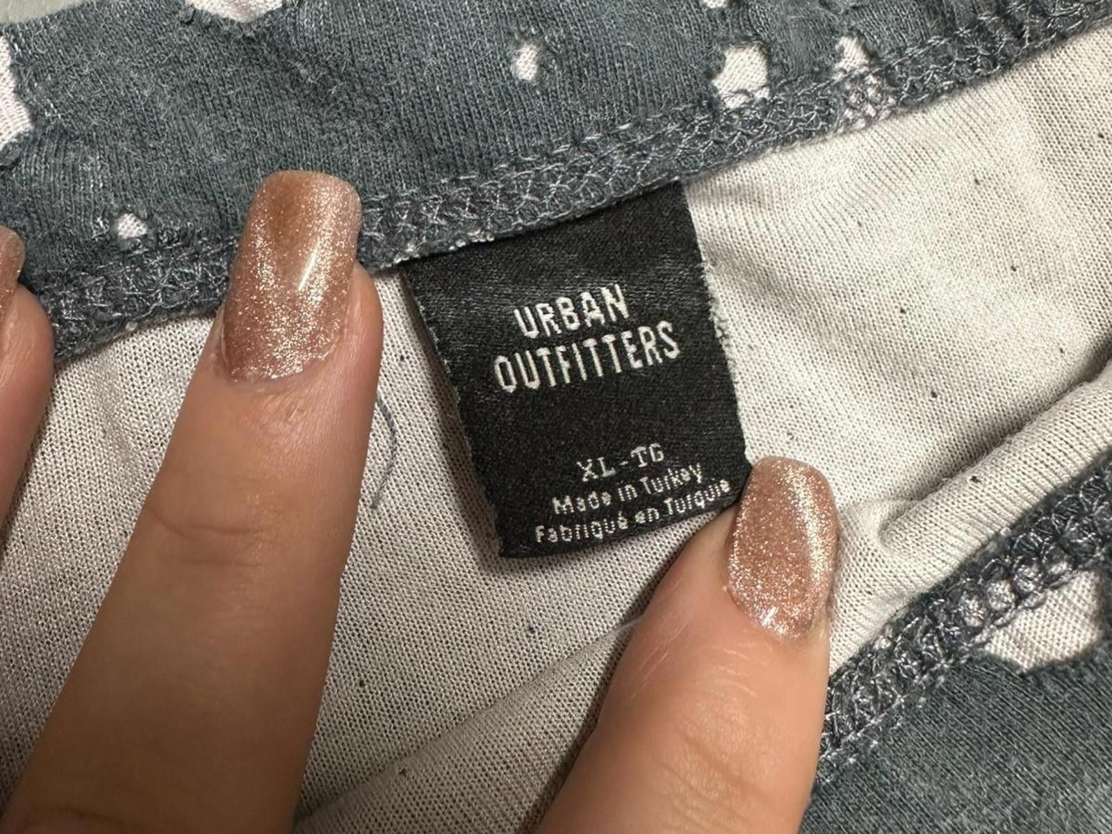 Urban Outfitters Urban Outfitters Bleach Splatter T-Shirt Size 40" / US 18 - 3 Thumbnail