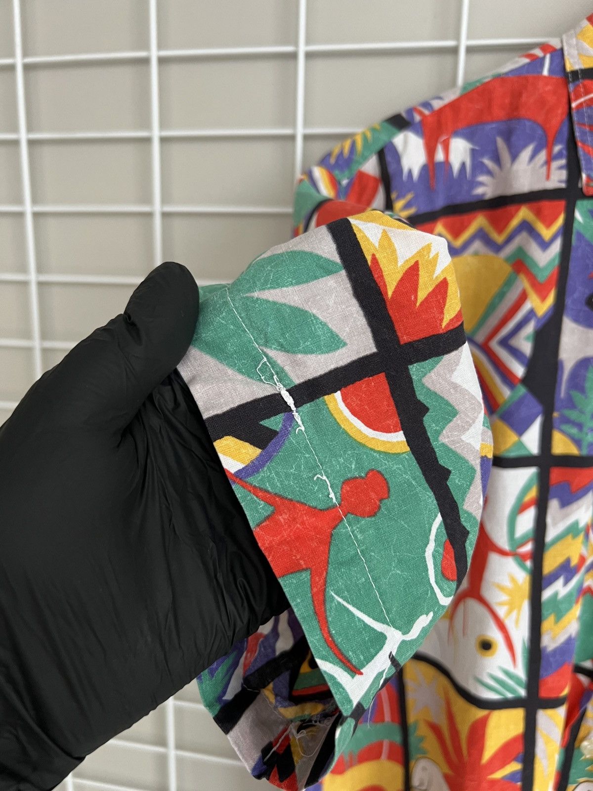 United Colors Of Benetton United Colors of Benetton Hawaiian Button Shirt Men Size M/L Size US M / EU 48-50 / 2 - 12 Thumbnail