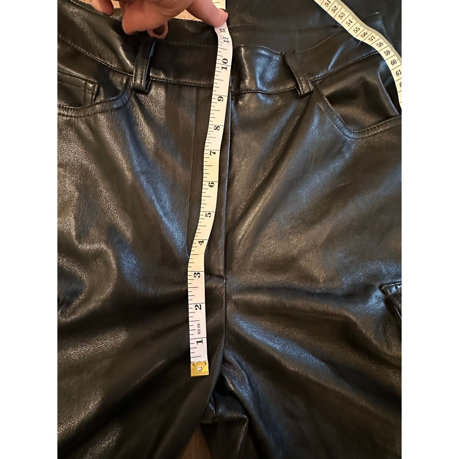 Generation Love Generation Love Nate Vegan Leather Cargo Pants Black size XS Size 25" / US 0 / IT 36 - 8 Thumbnail