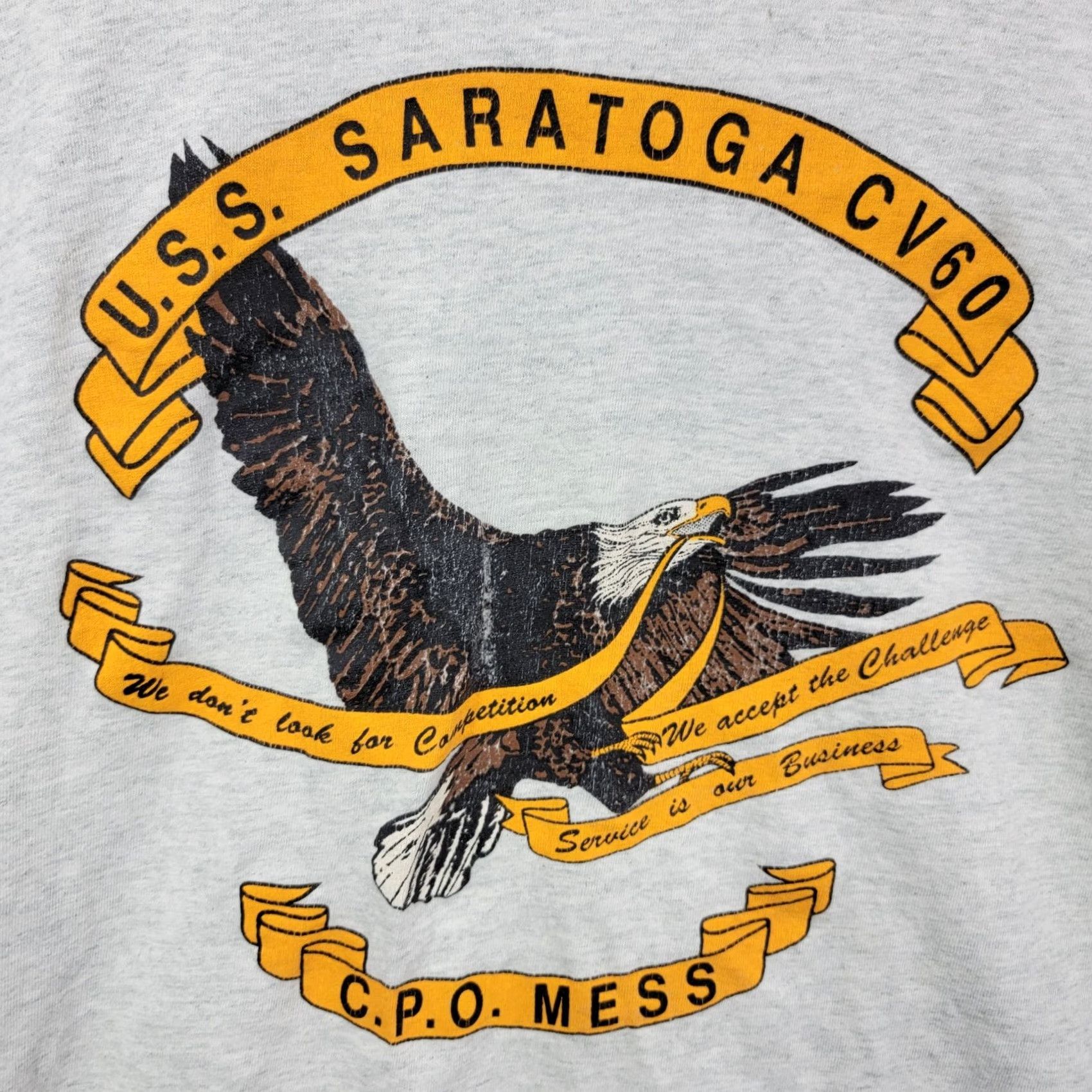 Fruit Of The Loom VINTAGE USS Saratoga CV-60 Shirt XL Mens White Eagle Distressed Tee USA Size US XL / EU 56 / 4 - 7 Thumbnail