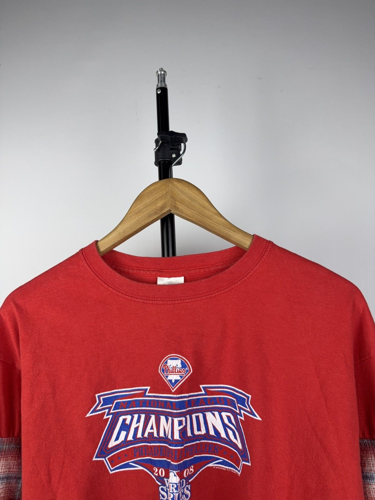 MLB MLB 2008 Phillies Champions Crop Top Flannel Sleeve Tee Size S / US 4 / IT 40 - 2 Thumbnail
