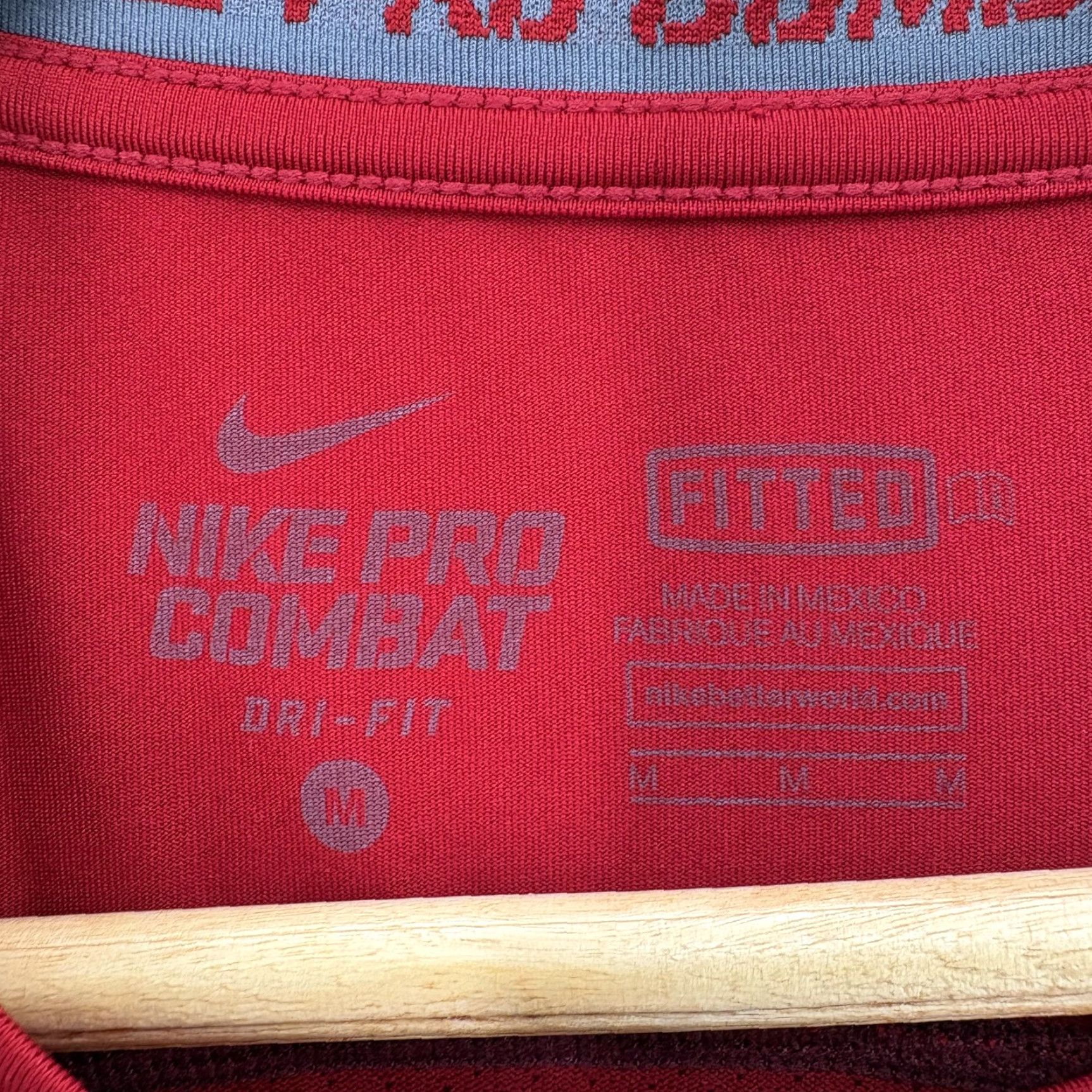 Nike Nike Pro Combat Dri-FIT Shirt Mens M Red Short Sleeve Gym Training Size US M / EU 48-50 / 2 - 4 Thumbnail