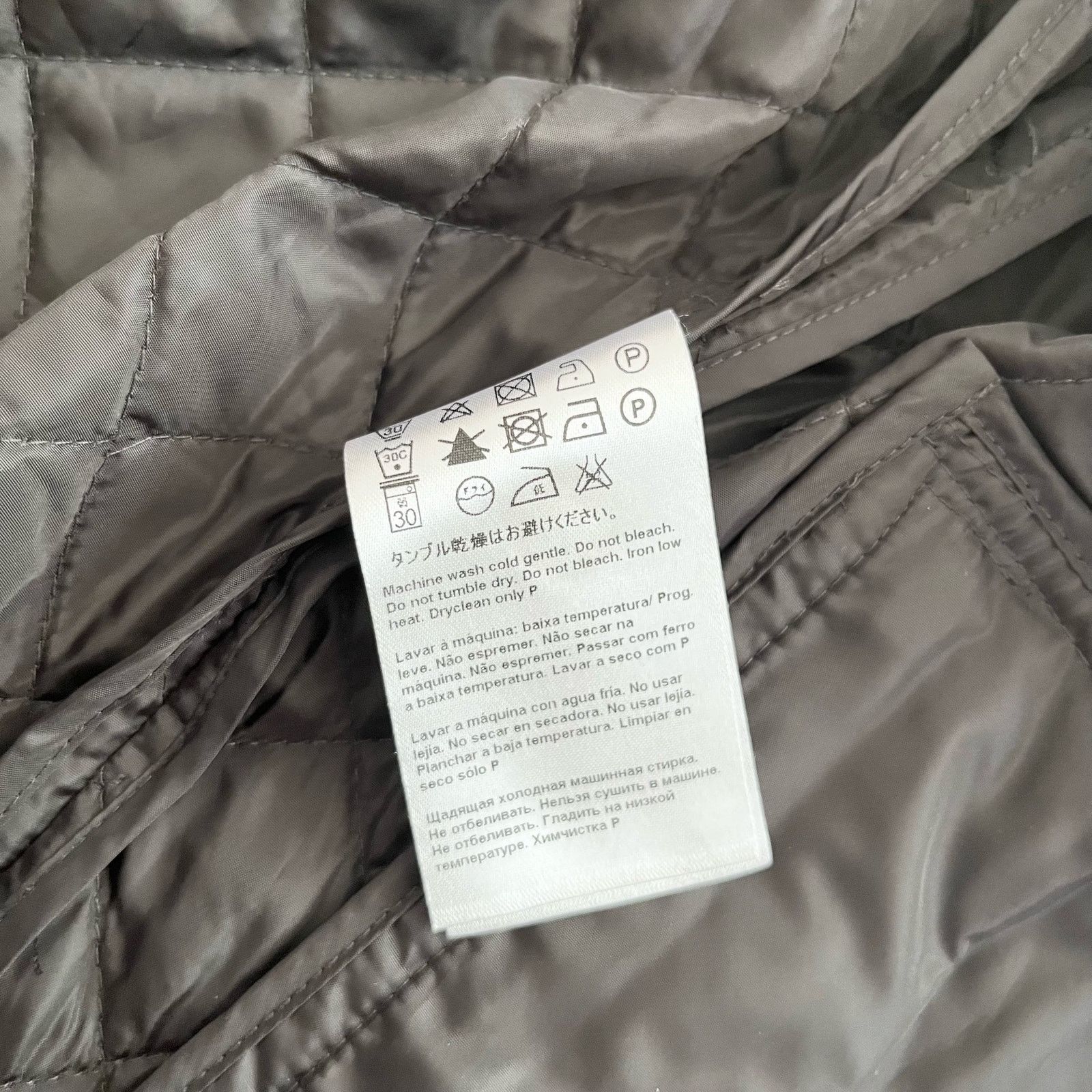 Escada Escada Sport black quilted zip front vest size 40 (US M) Size M / US 6-8 / IT 42-44 - 8 Thumbnail