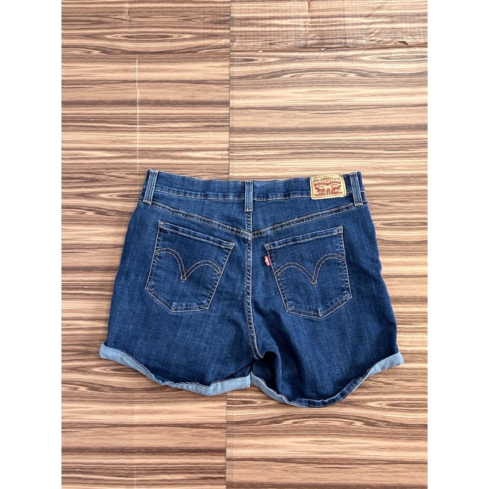Levi's Womens Levi's Bermuda Shorts Flat Front Denim 31 Dark Blue Mid Rise Short Jeans Size 31 Womens Size 24" / US 00 / IT 34 - 2 Thumbnail
