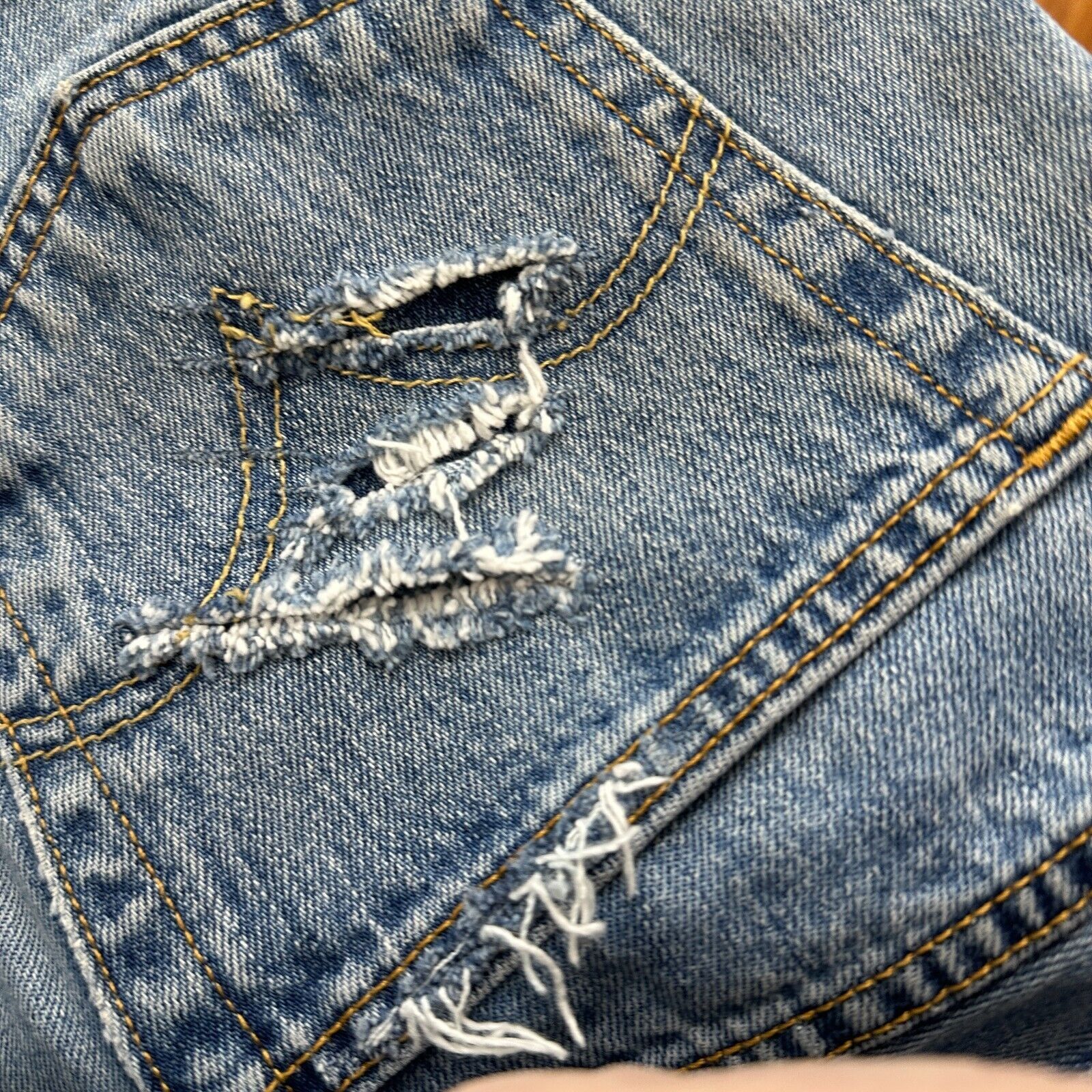 Levi's Levis 501 Med Blue Wash Button Fly Distress Raw Hem Short 34 Size 34" / US 12 / IT 48 - 14 Thumbnail