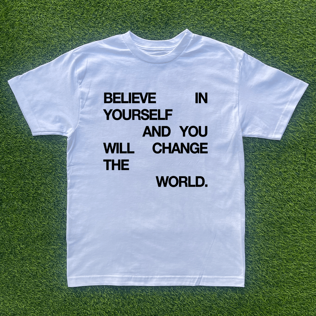 Vintage BELIEVE IN YOURSELF & CHANGE THE WORLD TSHIRT Size US S / EU 44-46 / 1 - 1 Preview