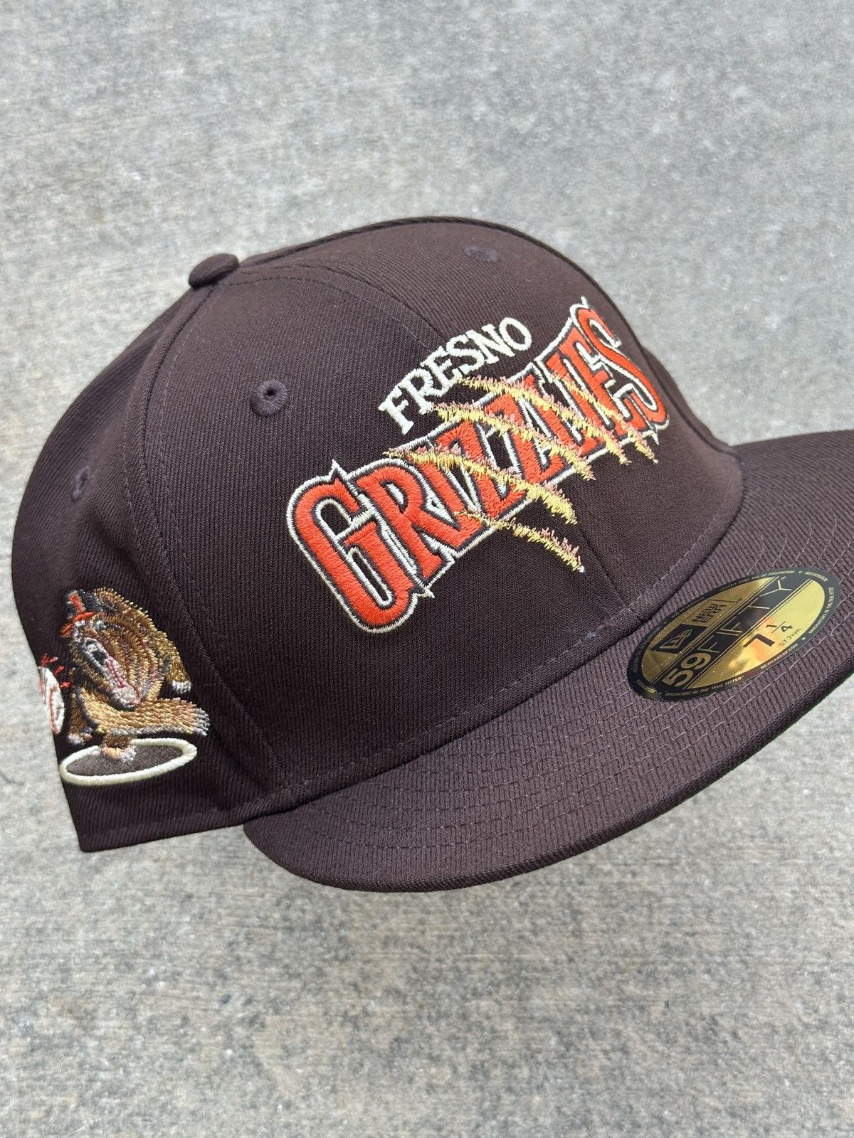 応援グッズ New Era Fresno Grizzlies 59FIFTY 7 1/4 Fresno Grizzlies Copa de la Diversión 59FIFTY Fitted Hat
