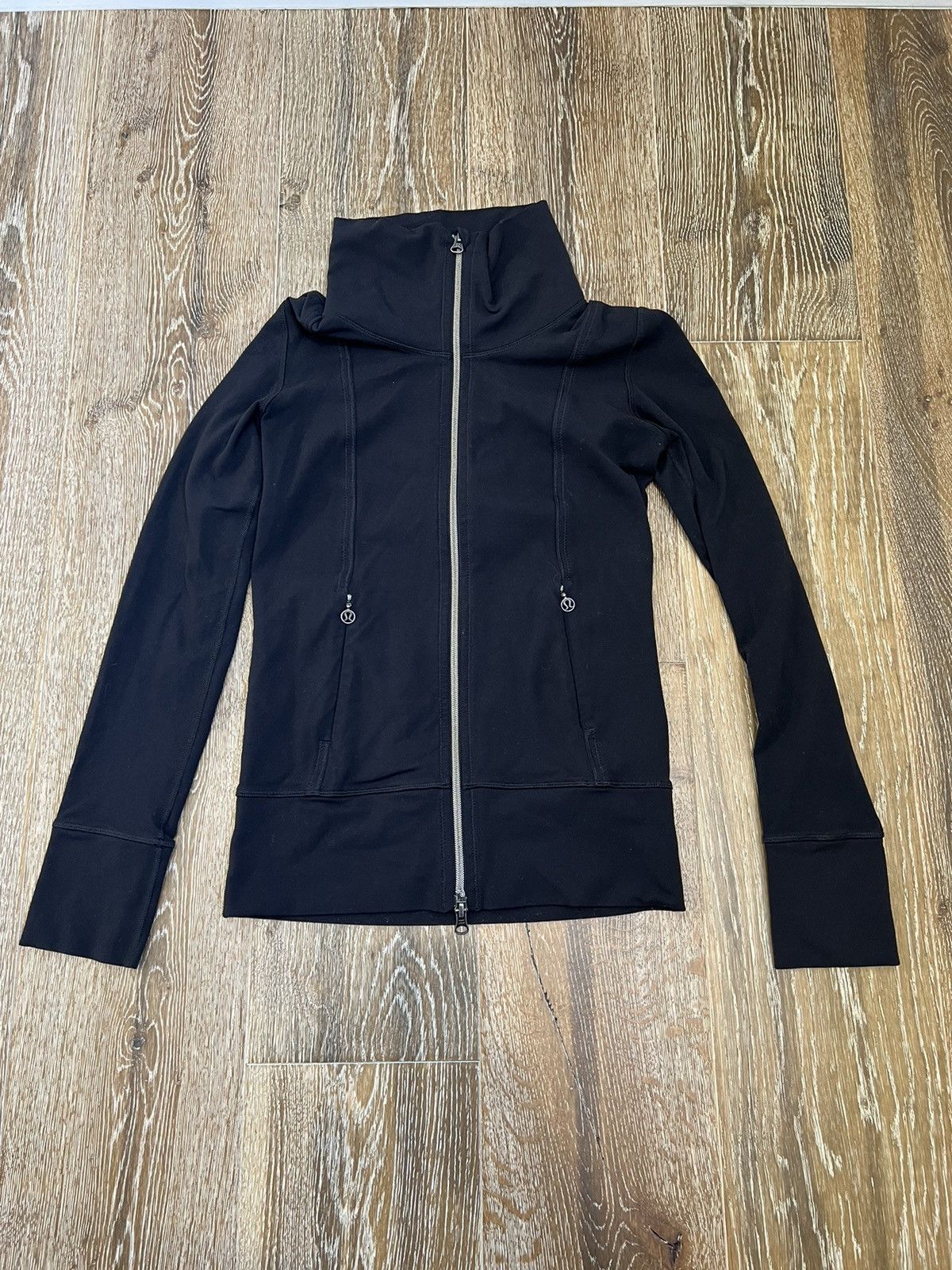 Lululemon Lululemon Jacket High Mock Neck 2-Way Full Zipper Size XS / US 0-2 / IT 36-38 - 1 Thumbnail