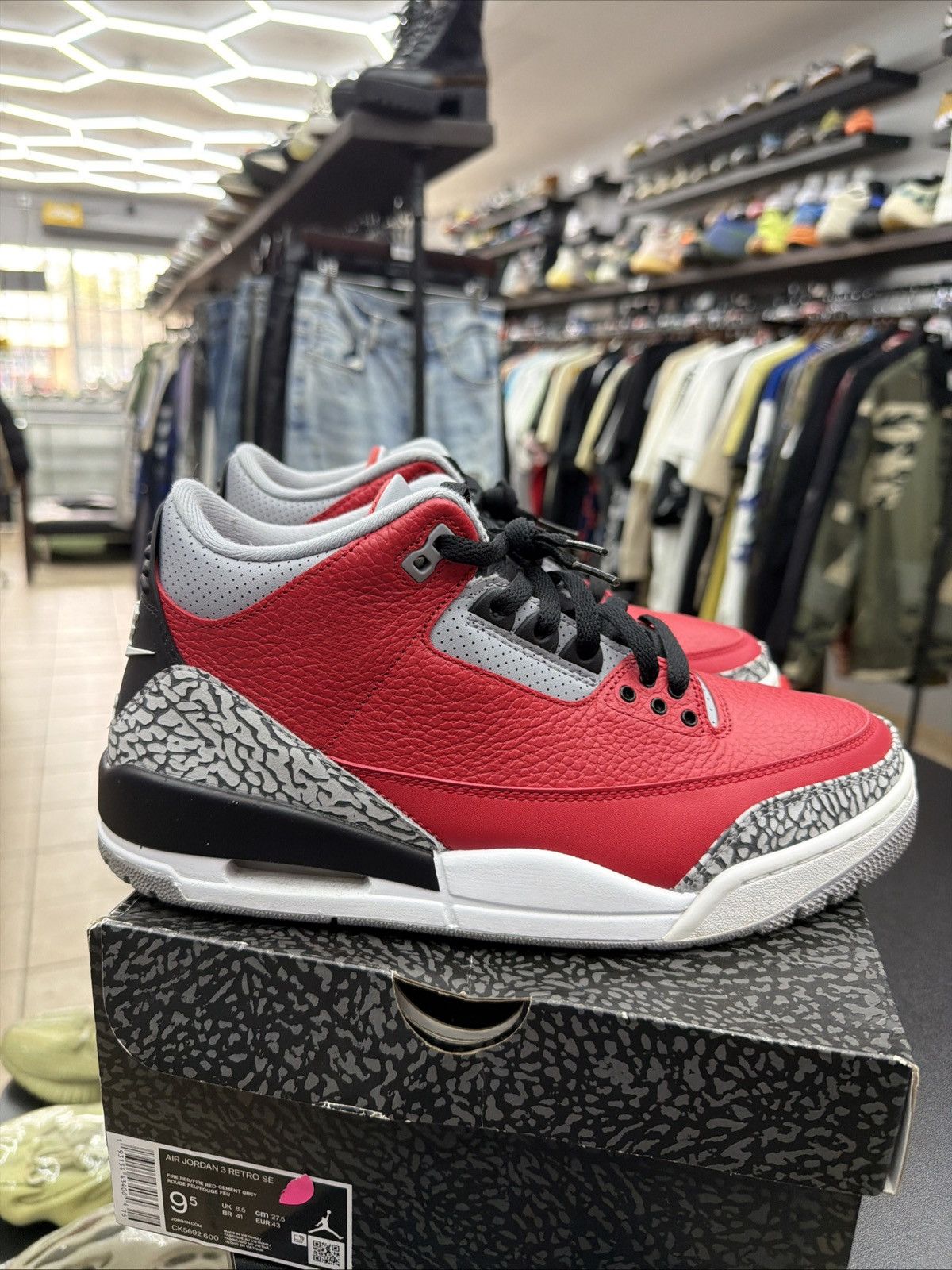 Jordan Brand Air Jordan 3 Retro SE Fire Red Mens Size 9.5 Super Clean Size US 9.5 / EU 42-43 - 8 Thumbnail
