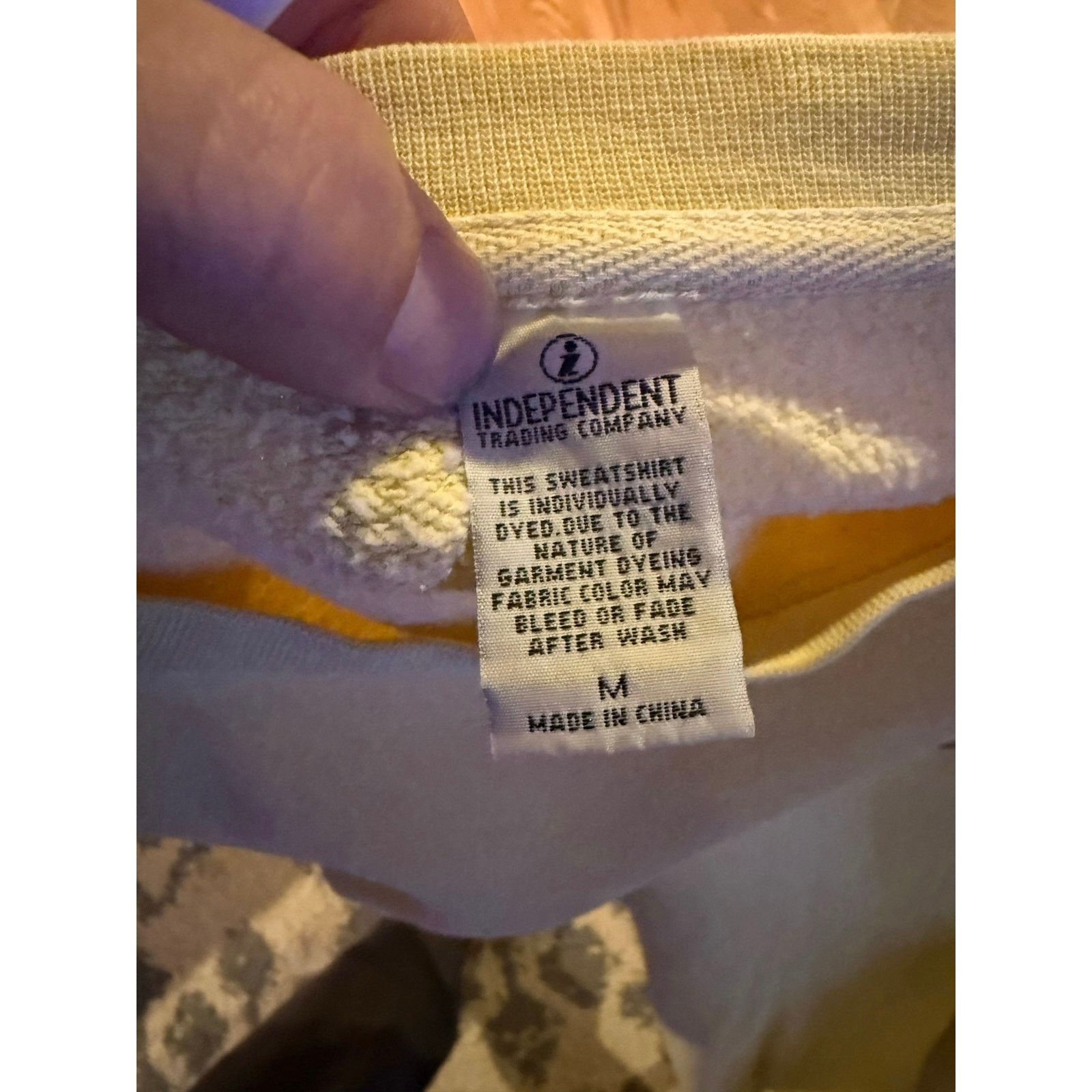 Other Canary Yellow Crew Neck with Roses Size US M / EU 48-50 / 2 - 6 Thumbnail