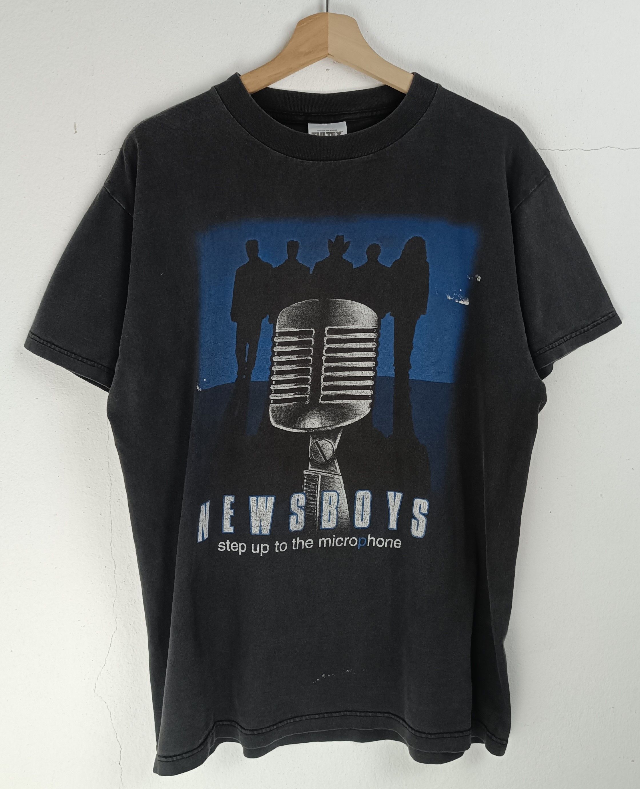 Band Tees VINTAGE 90'S FADED NEWSBOYS CHRISTIAN ROCK BAND Size US L / EU 52-54 / 3 - 3 Thumbnail