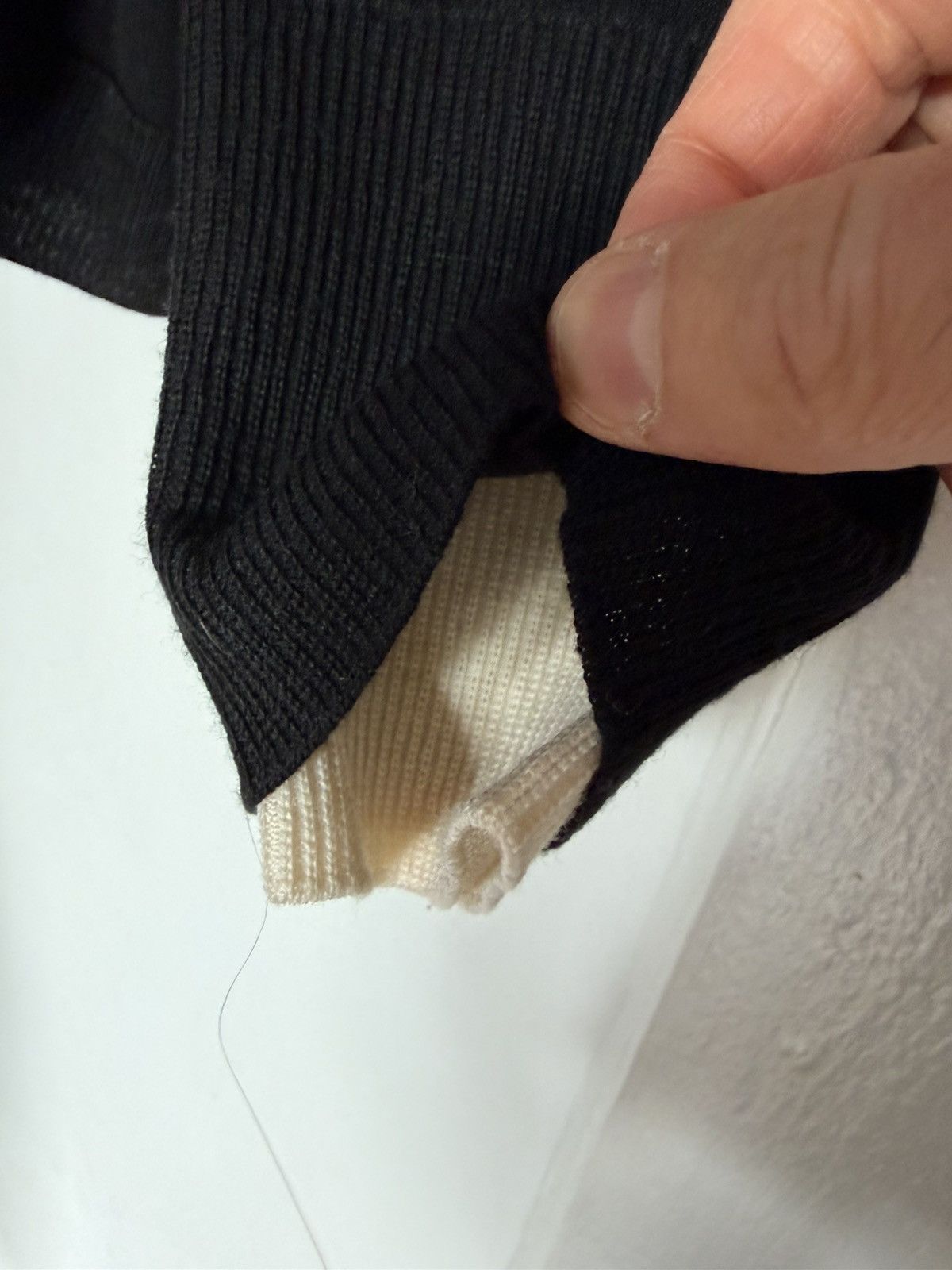 Bally Bally Black V Neck Long Sleeve Merino Wool Sweater Men's M Size US M / EU 48-50 / 2 - 3 Thumbnail
