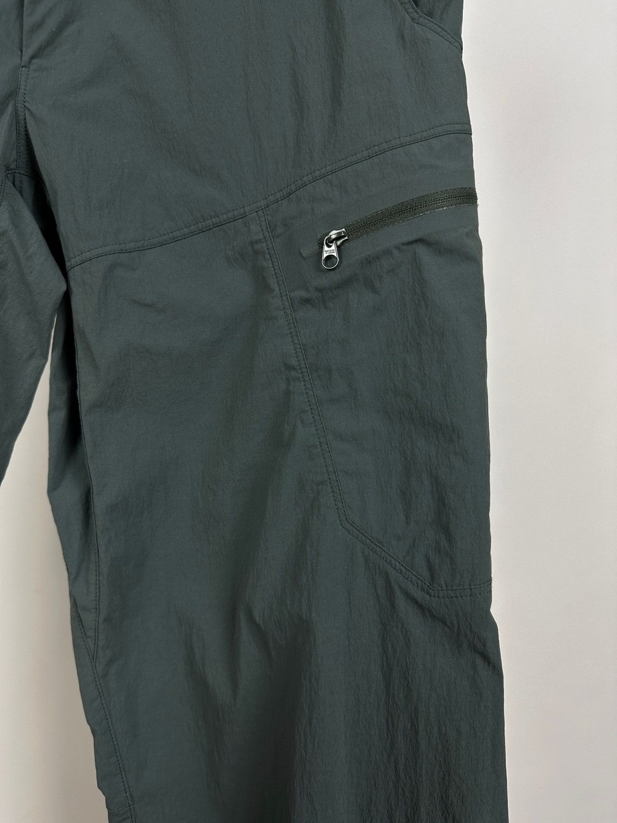Arc'teryx Vintage Arcteryx Navy Green Nylon Cargo Pants Travis Style Size US 29 - 11 Thumbnail