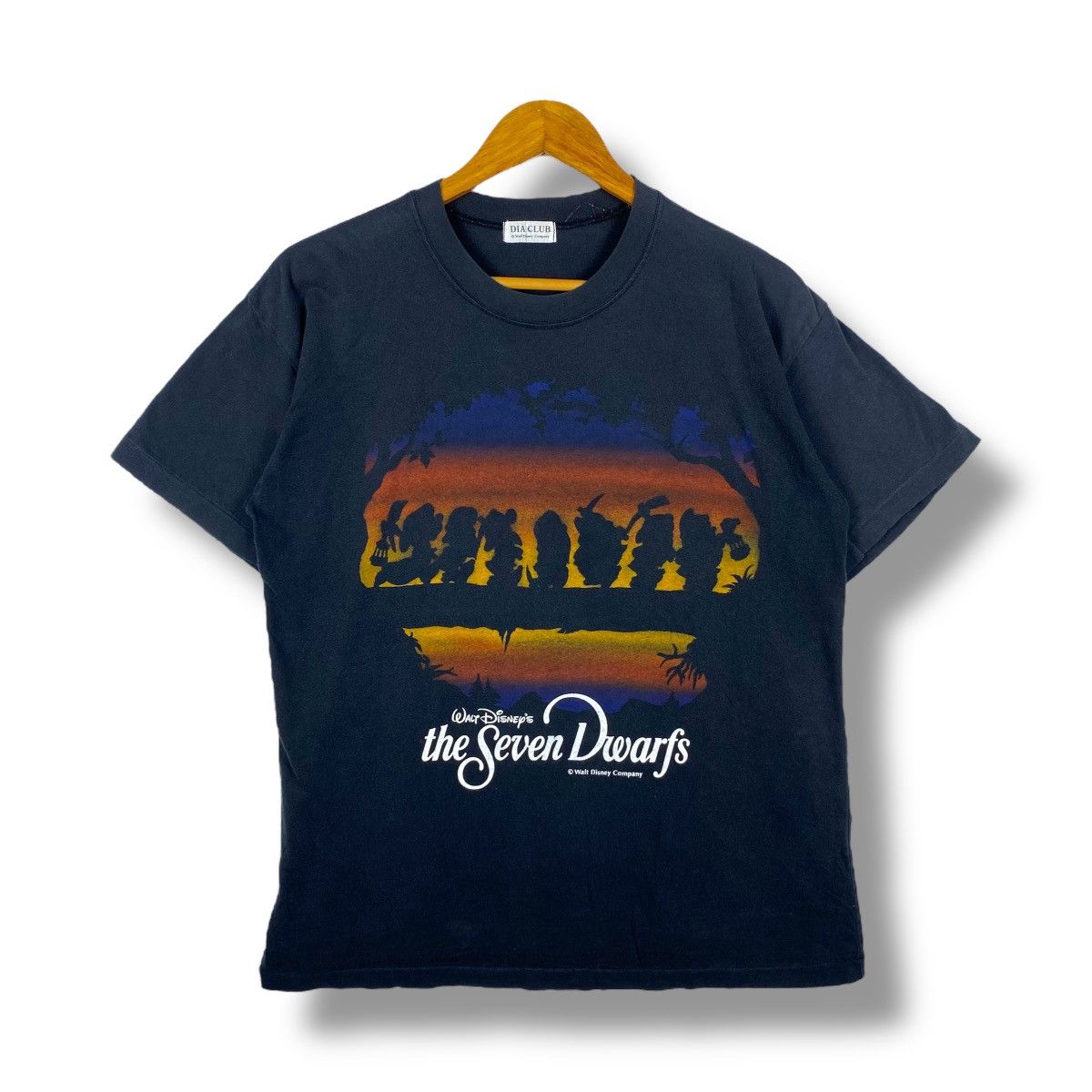 Disney × Vintage Vintage 90's Disney THE SEVEN DWARFS Snow White Cartoon Tee Size US M / EU 48-50 / 2 - 1 Thumbnail
