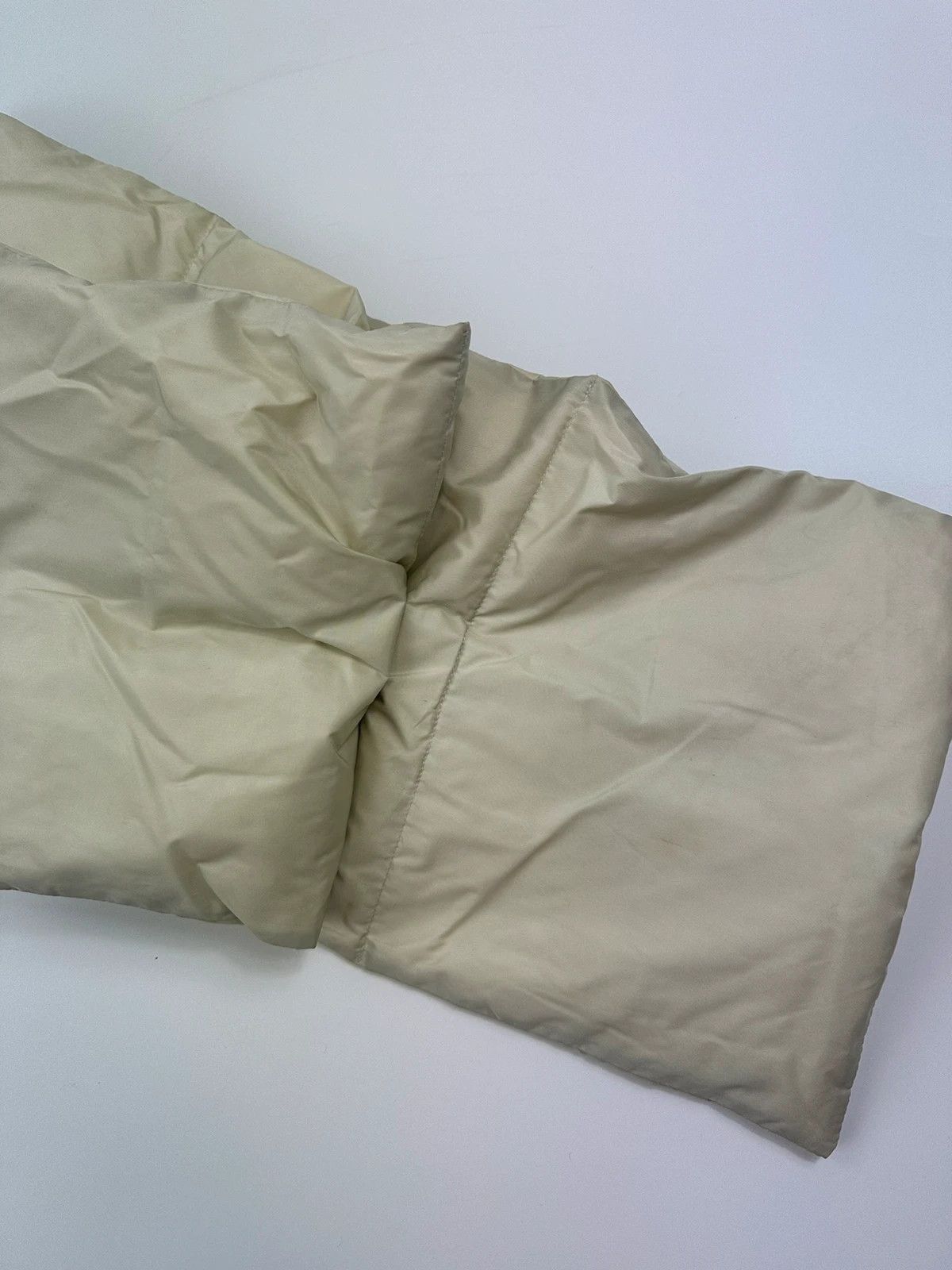 Prada Prada Sport FW1999 Puffer Down Beige Scarf Magnetic Closure Size ONE SIZE - 5 Thumbnail