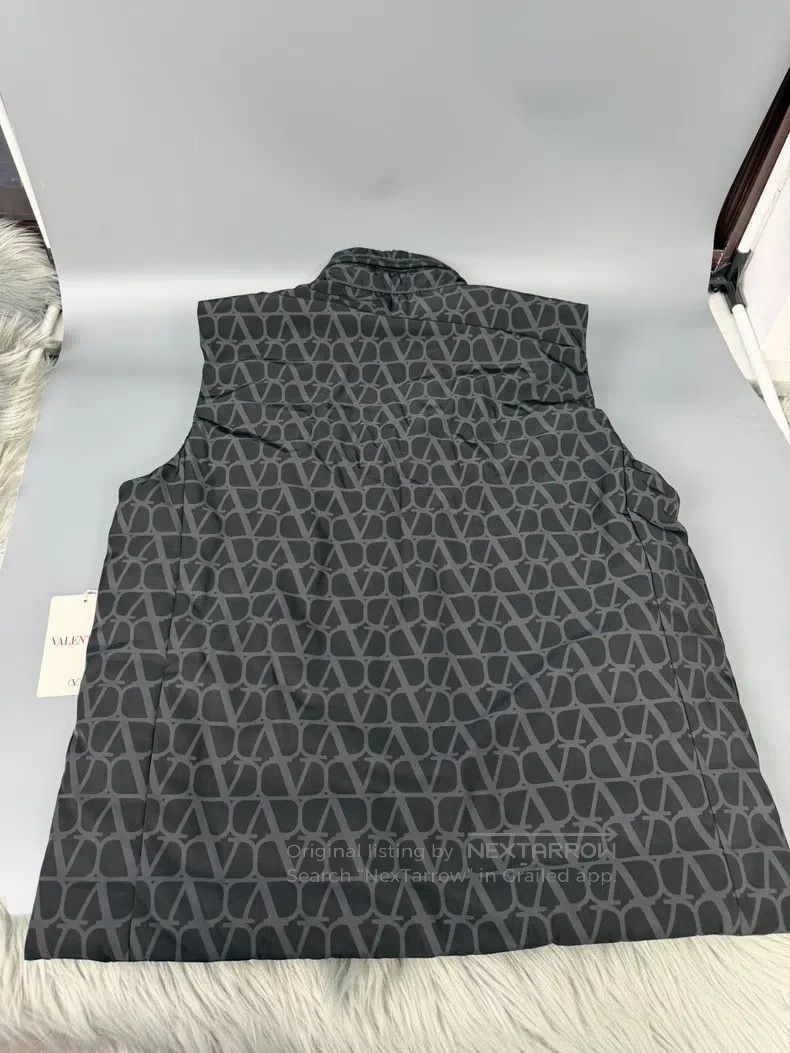 Valentino Valentino Monogram print stand-up collar zipper sleeveless Size US S / EU 44-46 / 1 - 2 Thumbnail