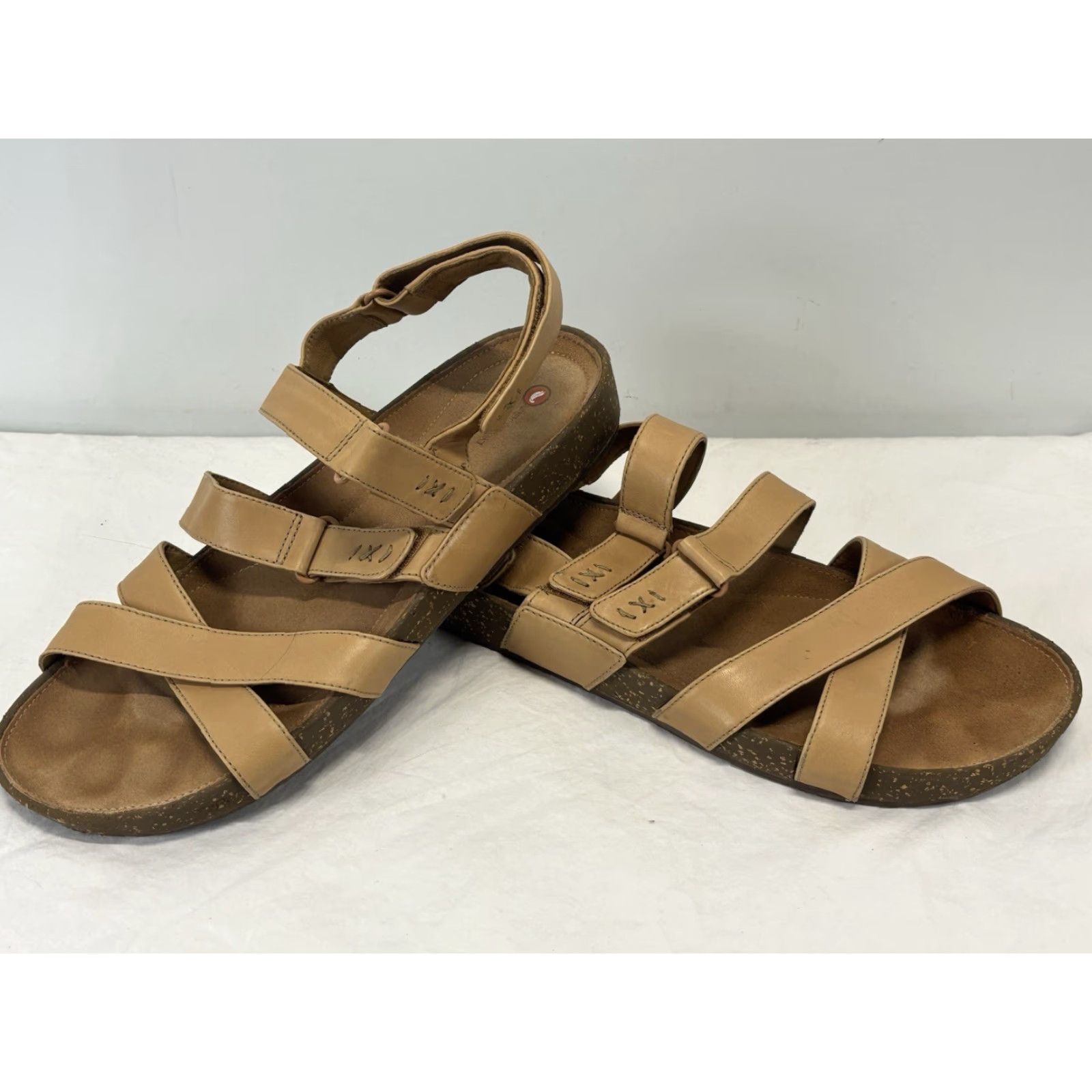 Clarks Vintage Clarks Rosilla Keene Nubuck Leather Sandals Women Flat Casual Brown Size 11M Size US 11 / IT 41 - 2 Thumbnail