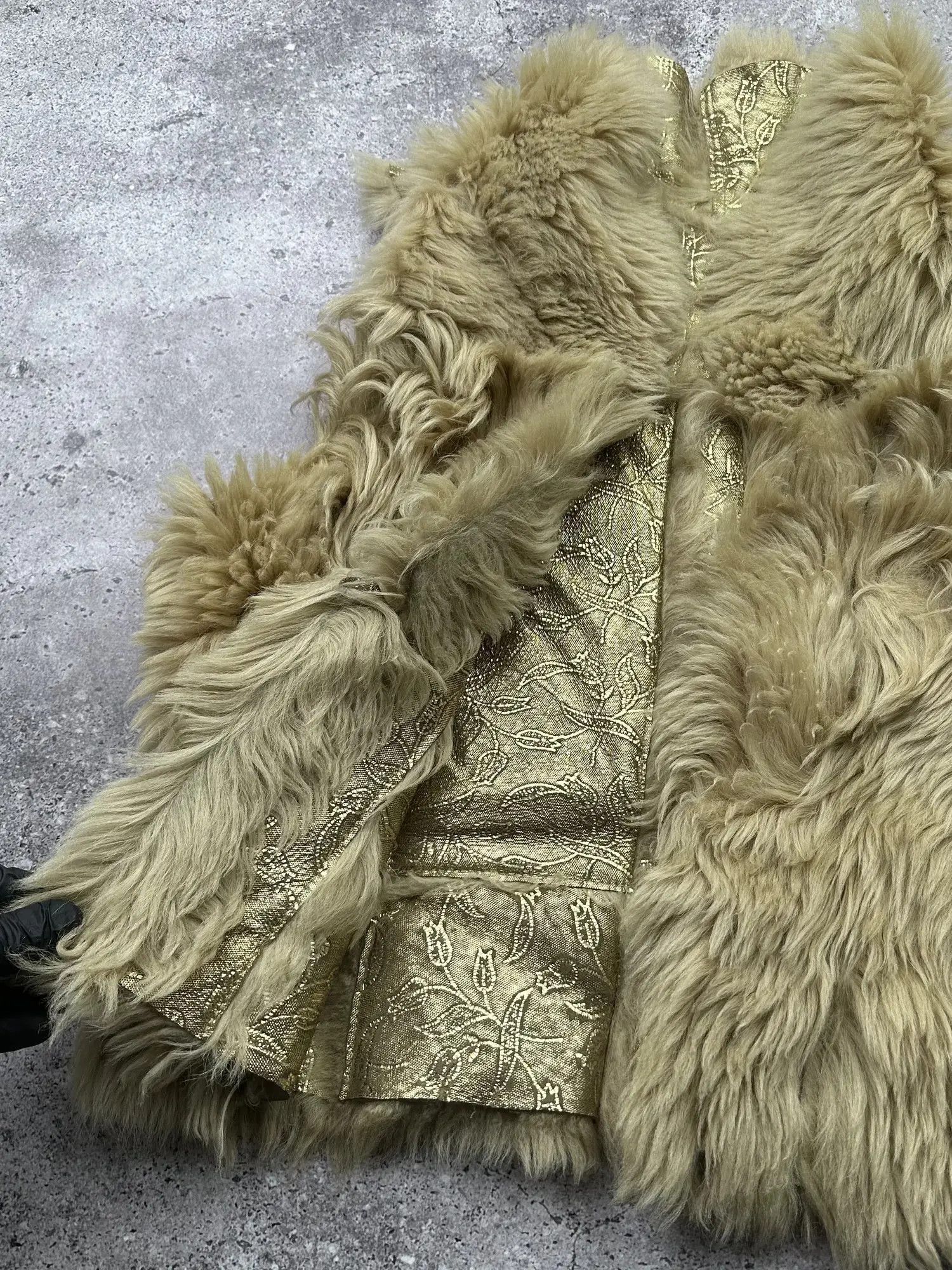 Vintage Vintage Fur/Sheepskin Vest C52(V168) Size S / US 4 / IT 40 - 2 Thumbnail