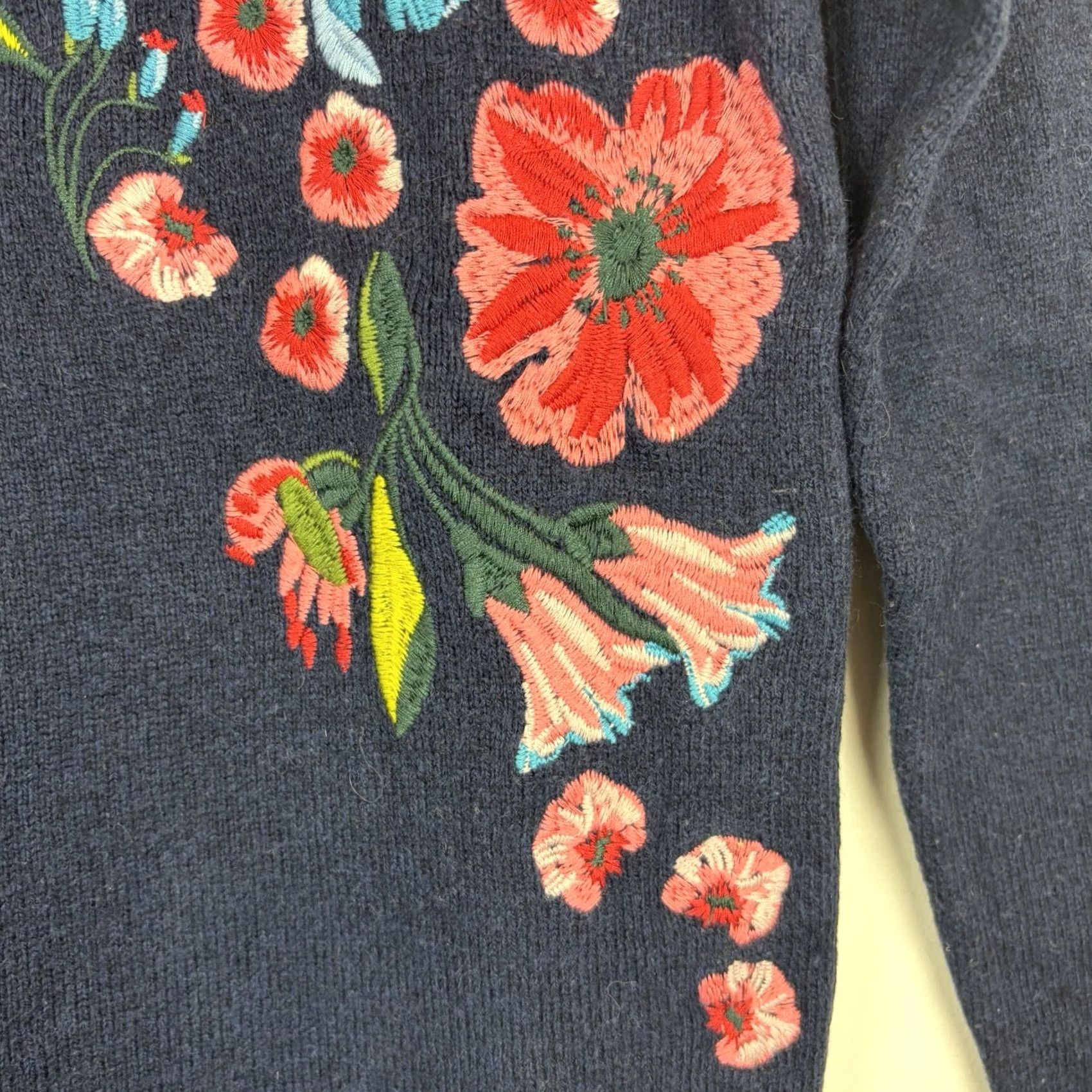 Loft LOFT Floral Embroidered Sweater Womens Small Blue Crew Neck Preppy Old Money Size S / US 4 / IT 40 - 7 Thumbnail