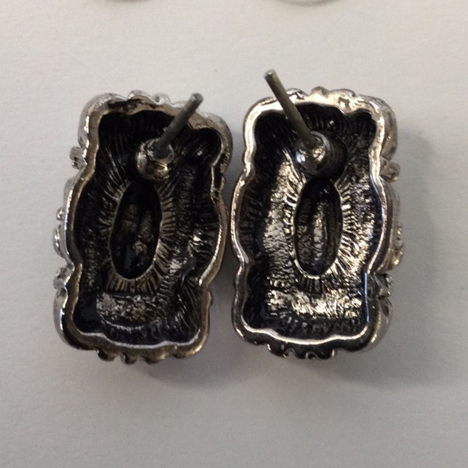 Other Vintage 1980's Silver Tone Art Deco Post Back Earrings Size ONE SIZE - 9 Thumbnail