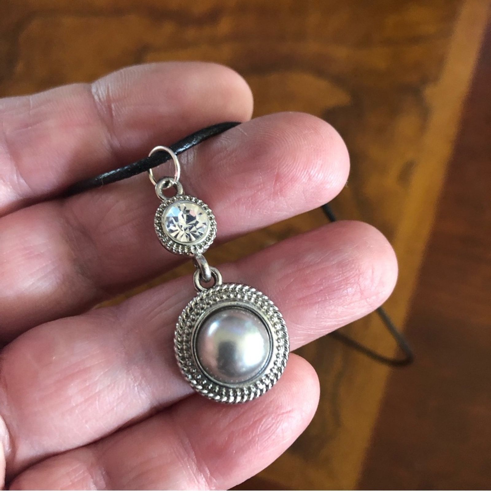 Jewelry Silver pearl glass stone pendant on leather cord necklace Size ONE SIZE - 9 Thumbnail