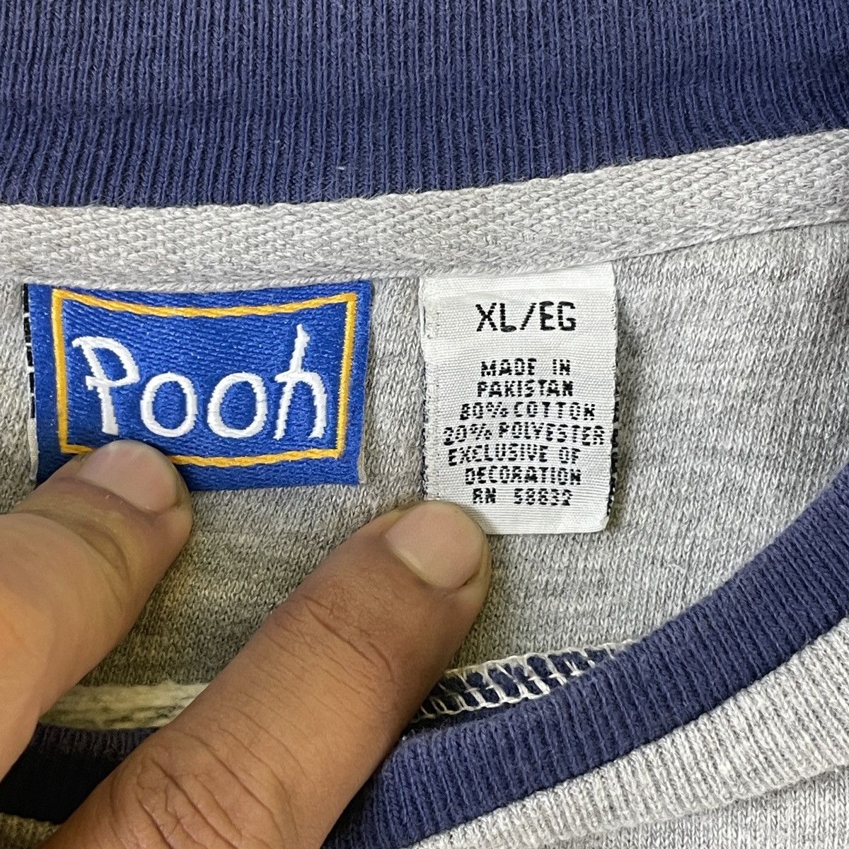 Disney 🔥LAST PRICE🔥 Vintage Pooh The Tiger Embroidered Sweatshirt Size US L / EU 52-54 / 3 - 9 Thumbnail