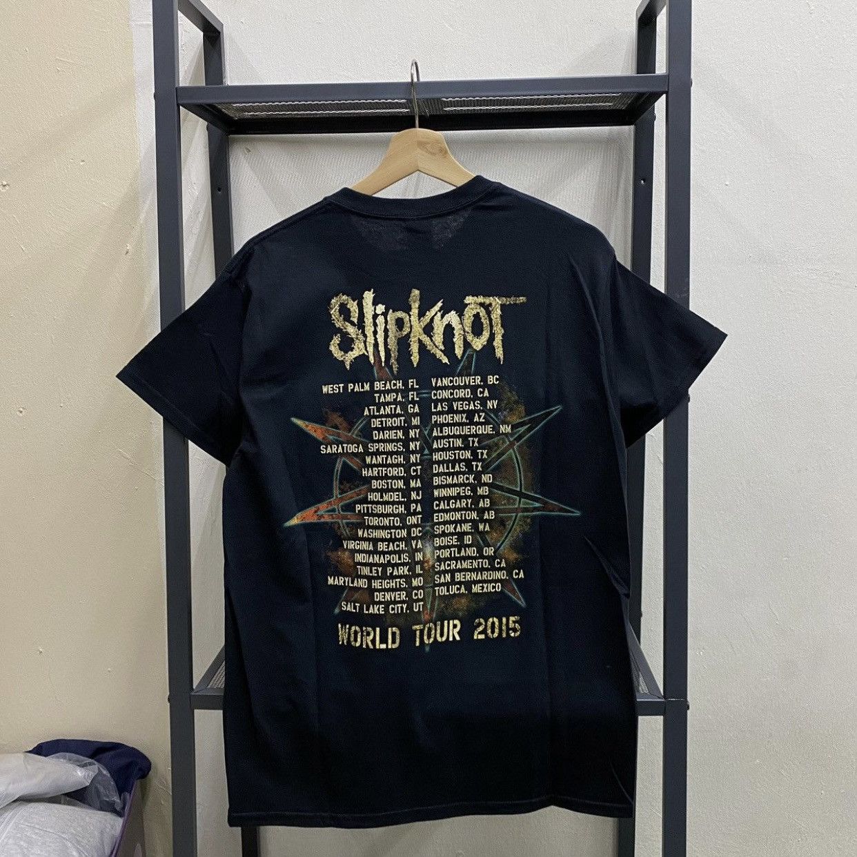 Band Tees × Slipknot × Vintage Vintage y2k Slipknot 2015 Gildan T-Shirt rock band tee siz M Size US M / EU 48-50 / 2 - 2 Thumbnail
