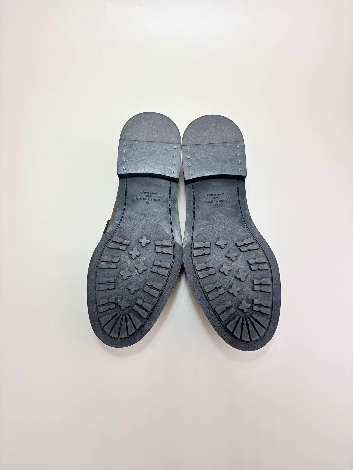 Louis Vuitton LOUIS VUITTON Brown Monogram Full Logo Loafers K1 Size US 9 / EU 42 - 6 Thumbnail