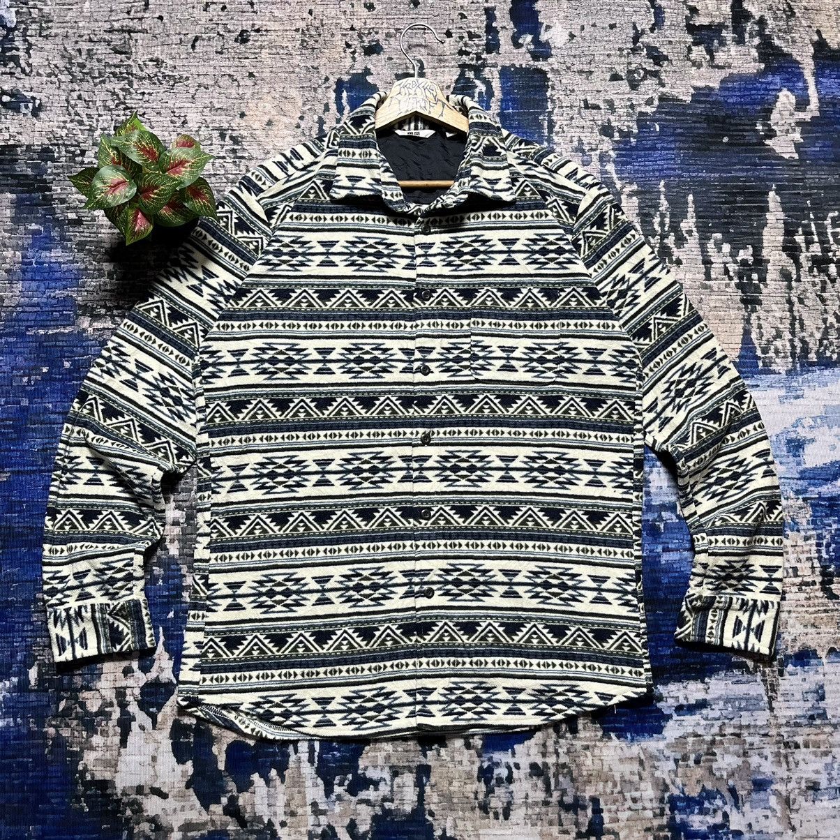Japanese Brand × Uniqlo 🔥Uniqlo Native Navajo Design Flannel Shirt Button Up Size US L / EU 52-54 / 3 - 1 Thumbnail