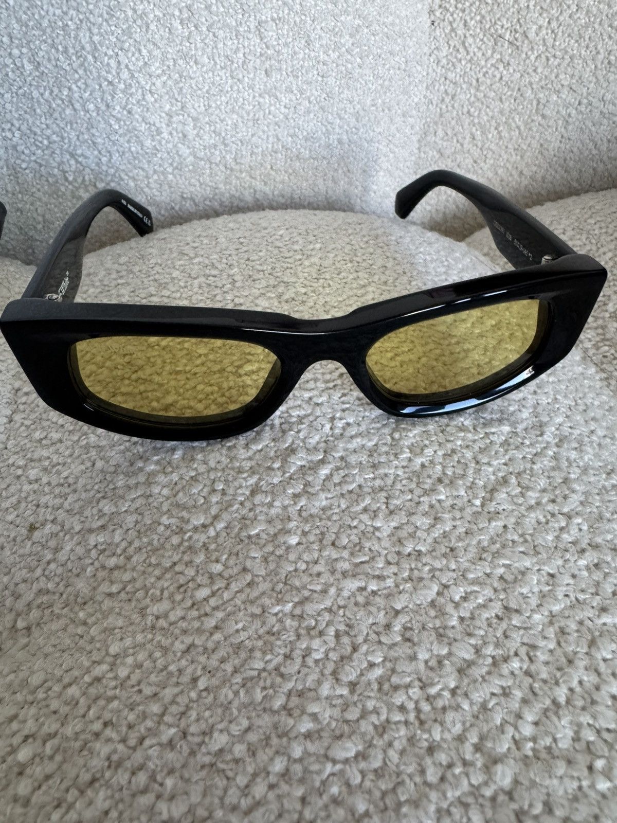 Off-White Black Frame Sunglasses with Yellow Lenses Unisex display picture 1
