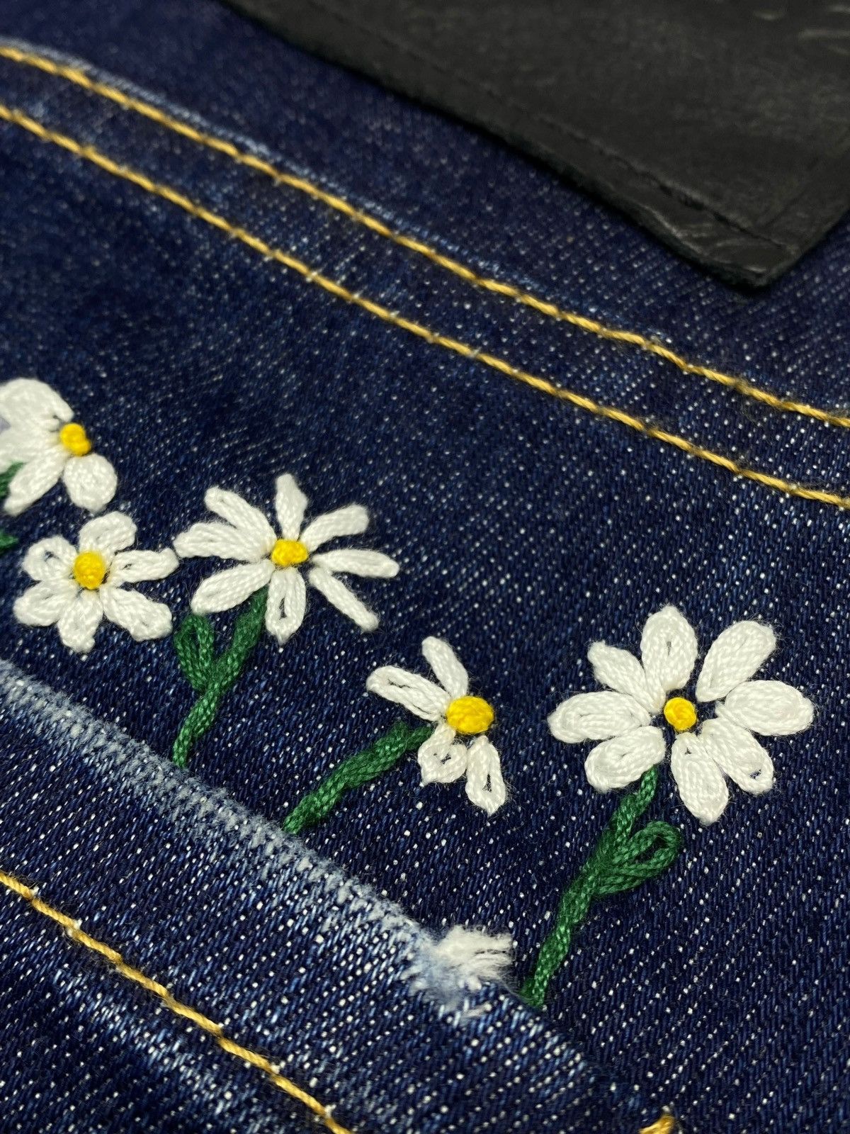 Dsquared2 🔥 DSQUARED2 DAISY EMBROIDERED JEANS Y2K COOL GUY VIBES Size US 34 / EU 50 - 17 Thumbnail