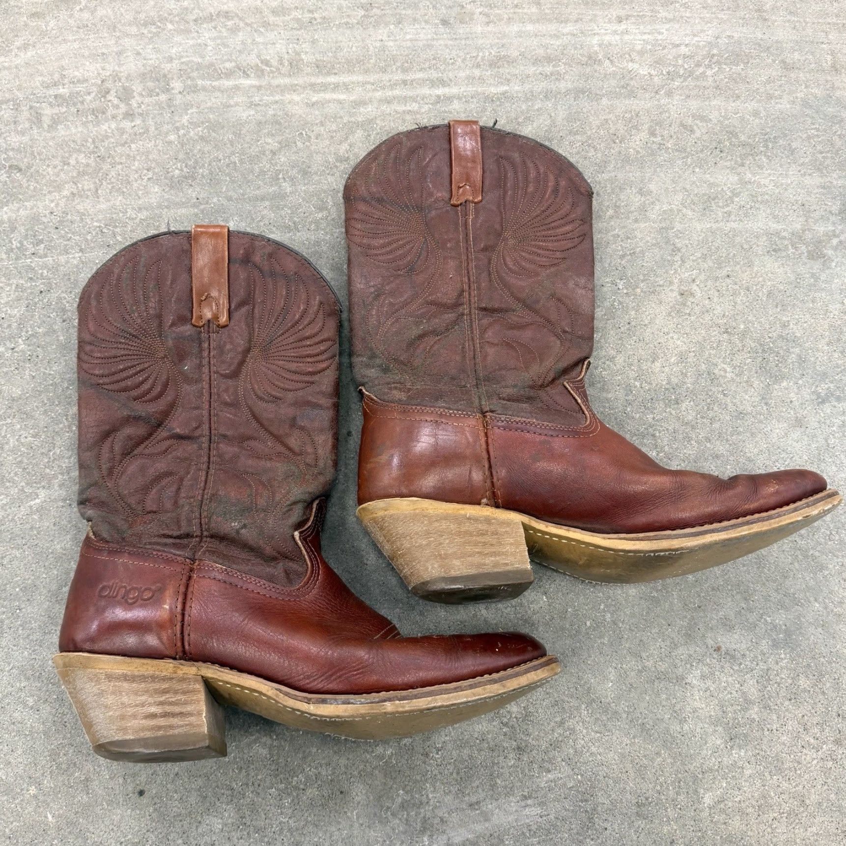 Vintage Dingo Acme 5905 Brown Leather Western Cowboy Boots 13" Size 10.5 B Distressed Vintage Men Boots Western Cowboy Leather Embroidered Logo Size US 11 / EU 44 - 2 Thumbnail