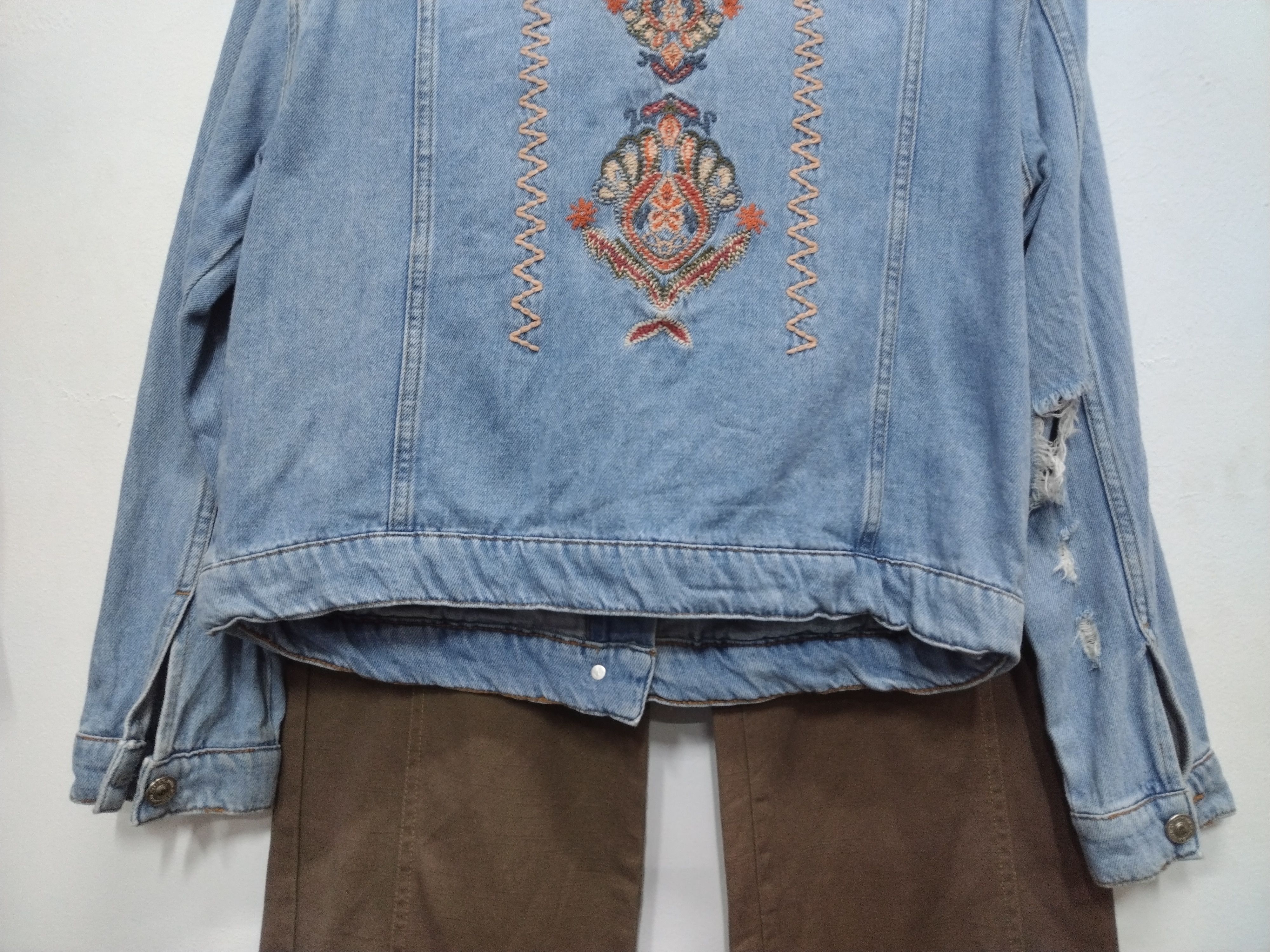 Seditionaries Vintage Distressed Design embroidered De Facto Denim Jacket Size L / US 10 / IT 46 - 14 Thumbnail