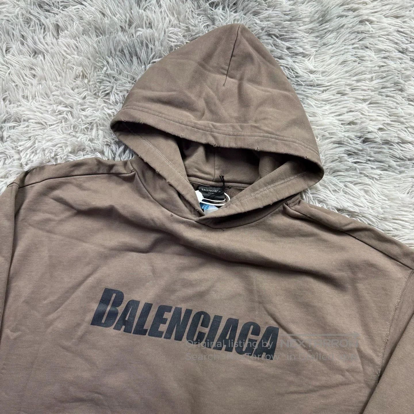 Balenciaga balenciaga oversized hoodie in brown. Size US M / EU 48-50 / 2 - 4 Thumbnail