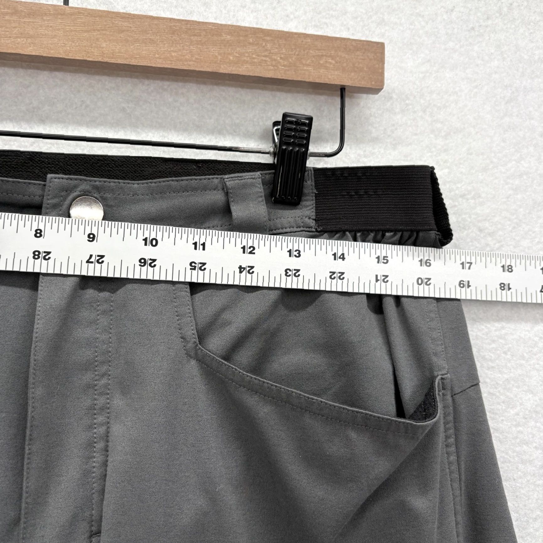 Duluth Trading Company Duluth Trading Co Pants Mens L Gray 32 Inseam Elastic Waist Pockets Flat Front Straight Leg Chino Streetwear Casual Workwear Vintage: No Size US 33 - 6 Thumbnail