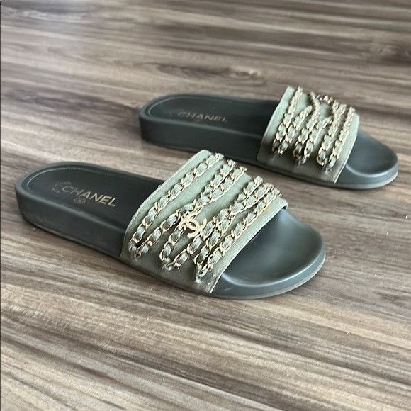 Chanel CHANEL RESORT 17 Chain Slide Mule Army Gold Sandals Dangle C Size US 10 / IT 40 - 2 Thumbnail