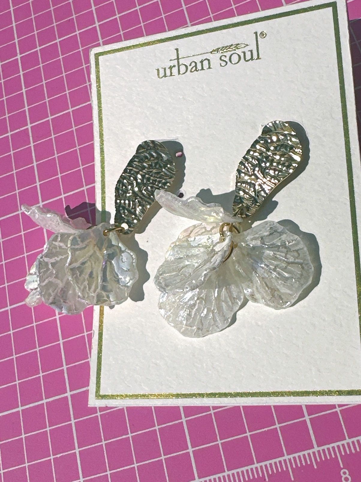 Designer Urban Soul snow sea shell flower drop earrings gold tone Size ONE SIZE - 6 Thumbnail