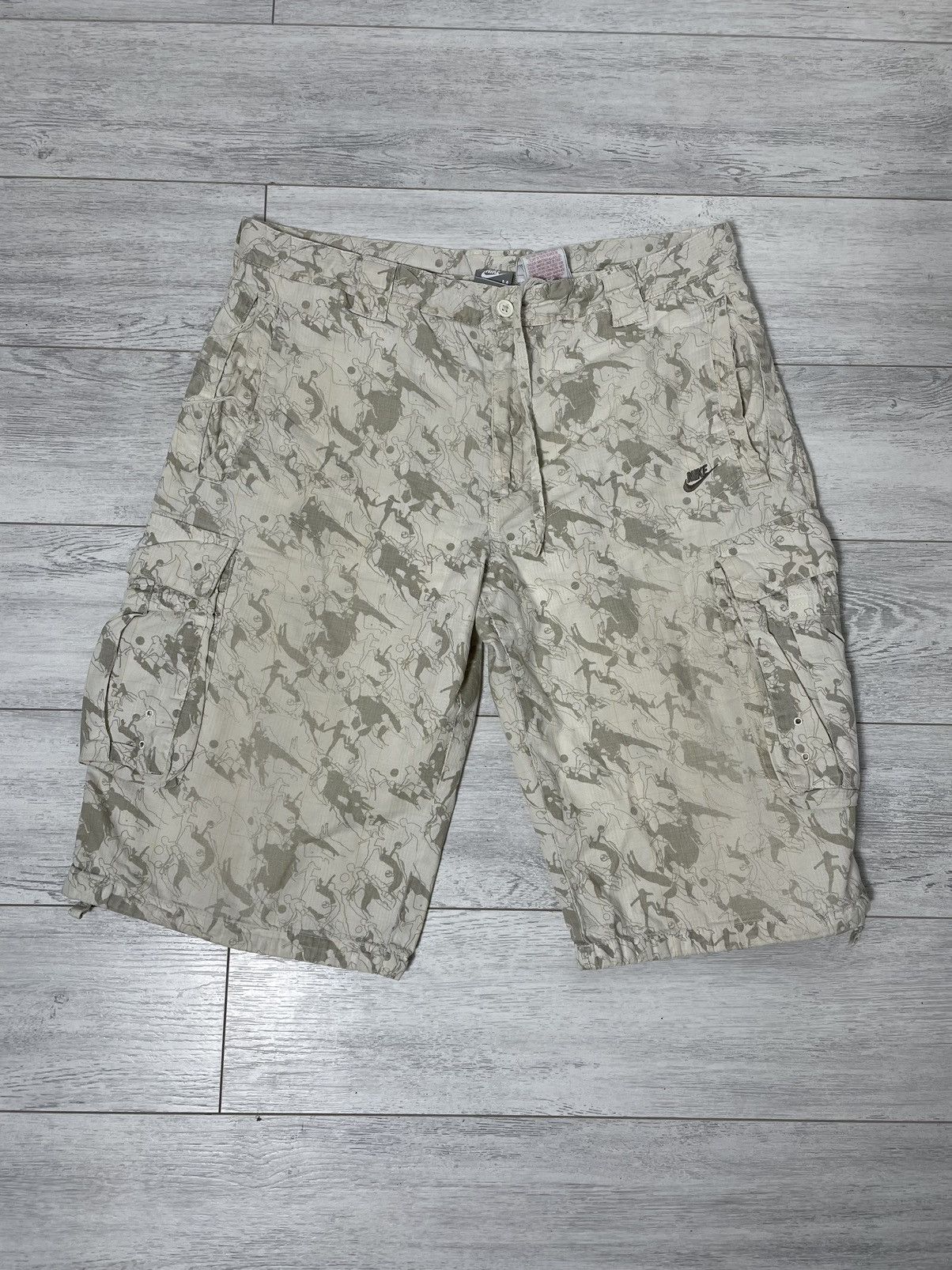 Nike × Vintage Nike Cargo Short monogram Y2K 90s Size US 34 / EU 50 - 2 Thumbnail