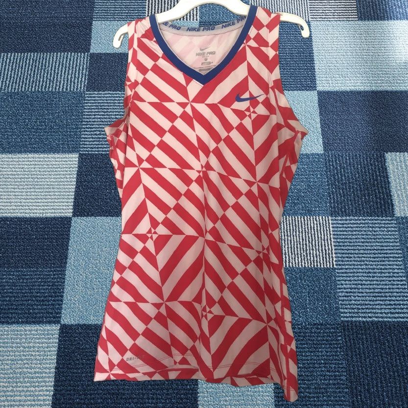 Nike Nike Pro Tank Top Women M Sleeveless Multicolor Logo Dri-Fit Bodybuilding Cross Training Nike Dri-Fit Tank Shirt"} Size M / US 6-8 / IT 42-44 - 1 Thumbnail