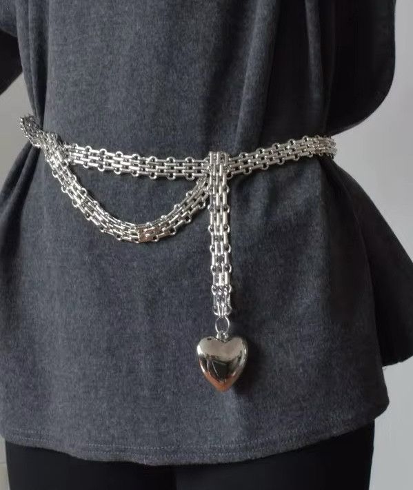 Leather × Vintage Multipurpose thick metal chain silver love heart tasseS Size ONE SIZE - 3 Thumbnail