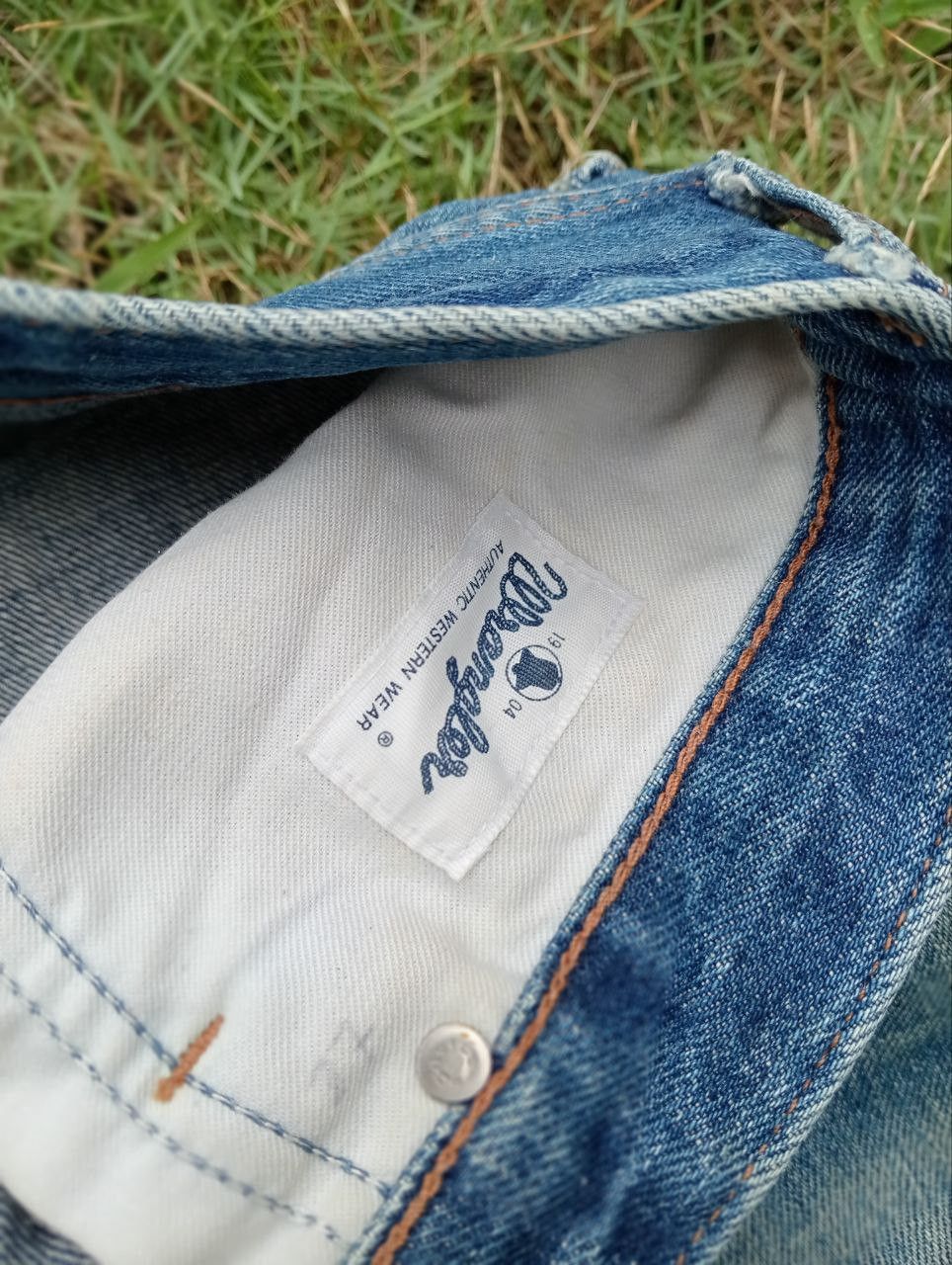 Wrangler VTG WRANGLER BLUE BELL BUTTON FLY WESTERN CUT JEANS Size US 32 / EU 48 - 6 Thumbnail