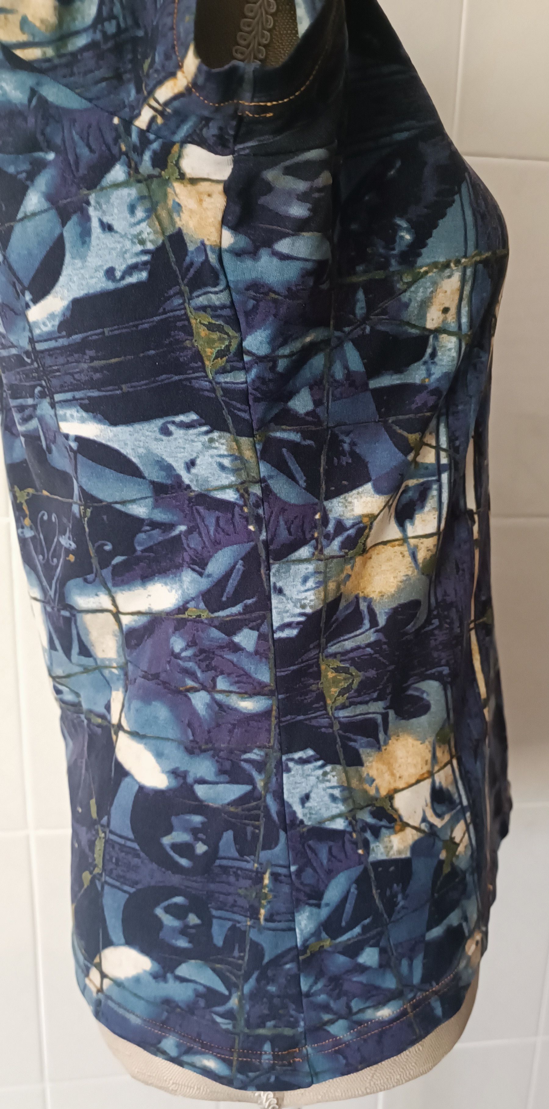 Jean Paul Gaultier 90's - Gaultier Jeans - Feminine silhouettes print t-shirt Size US XS / EU 42 / 0 - 9 Thumbnail
