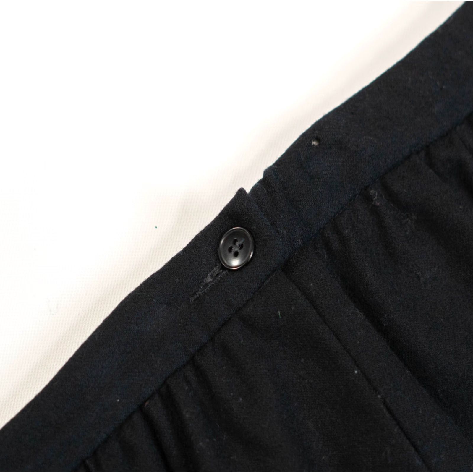 Pendleton VINTAGE Pendleton Skirt Women Petite 14 Wool Black Button Midi Pleated 80s 90s Handcrafted Size 36" / US 14 / IT 50 - 6 Thumbnail