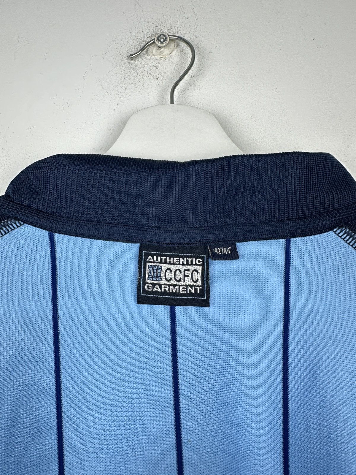 Vintage Coventry City 2003 Home Soccer Jersey Football Shirt Size US L / EU 52-54 / 3 - 5 Thumbnail