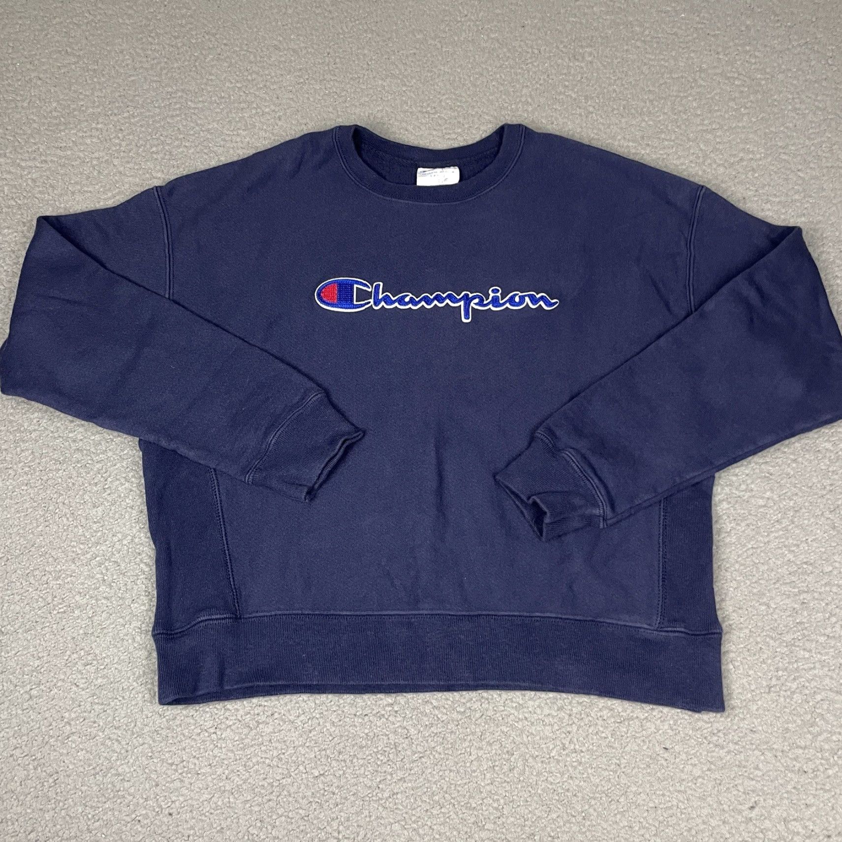 Champion VINTAGE Champion Sweatshirt Womens Large Reverse Weave Embroidered Logo Cropped Pullover Size L / US 10 / IT 46 - 5 Thumbnail