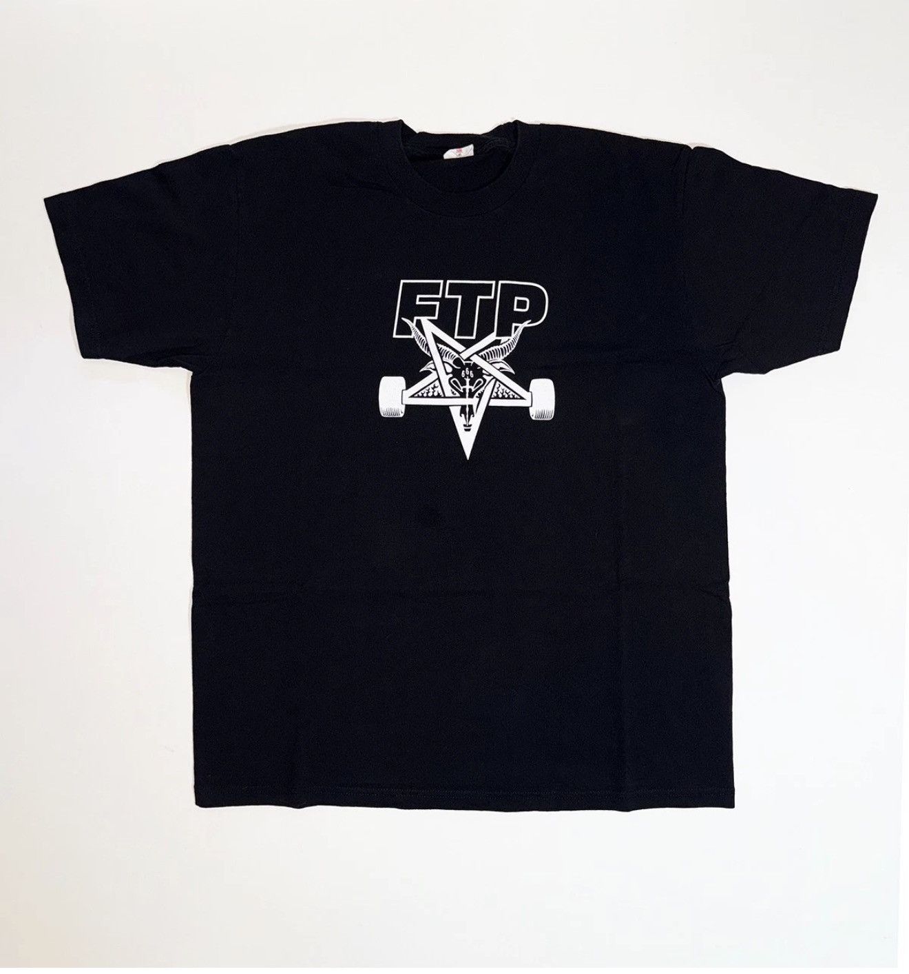 Fuck The Population × Thrasher FTP x Thrasher Skategoat Tee FW '22 Black L Size US L / EU 52-54 / 3 - 1 Thumbnail