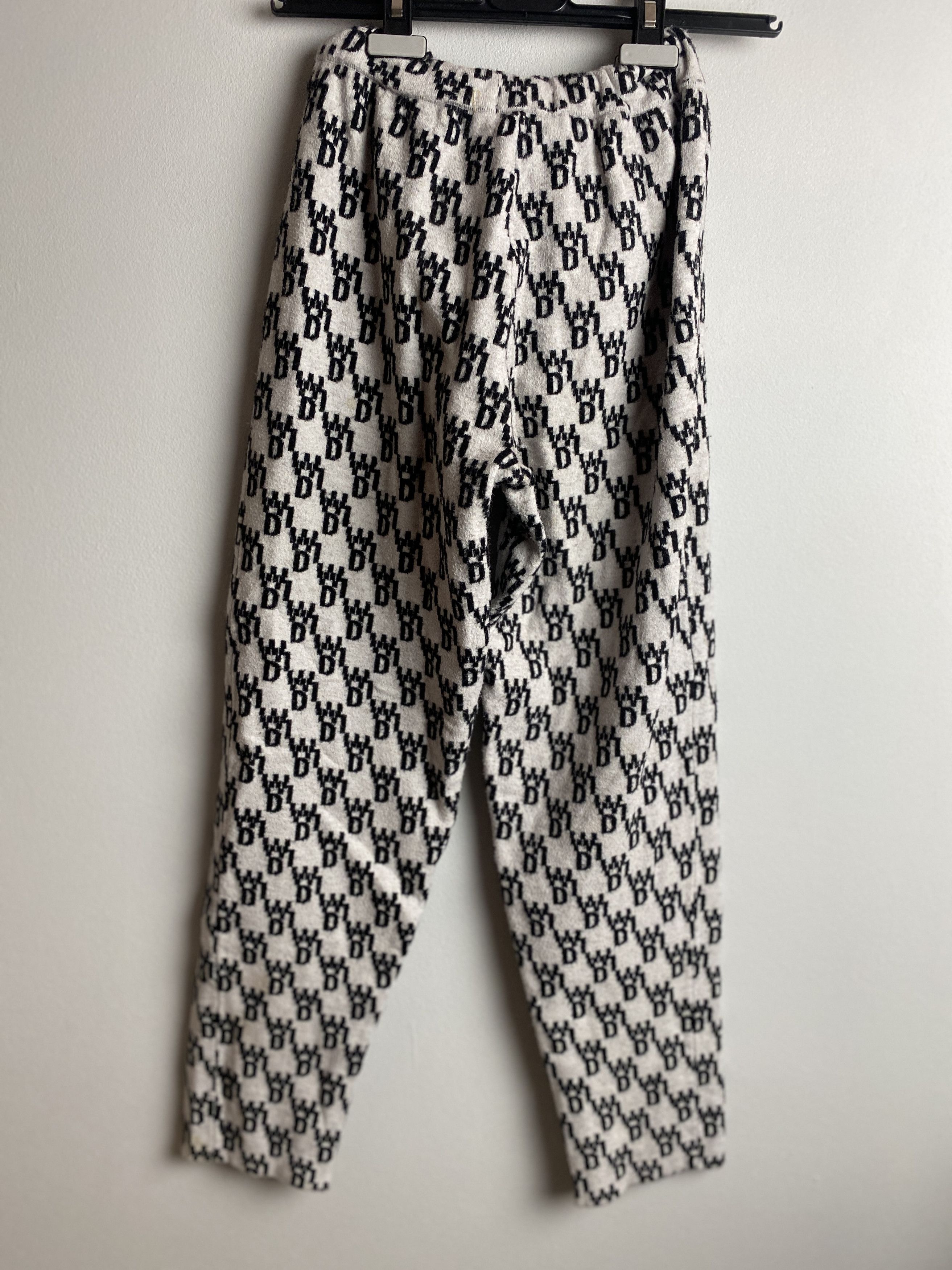 WE11DONE WE11DONE all over logo printed sweatpants joggers Size 28" / US 6 / IT 42 - 3 Thumbnail