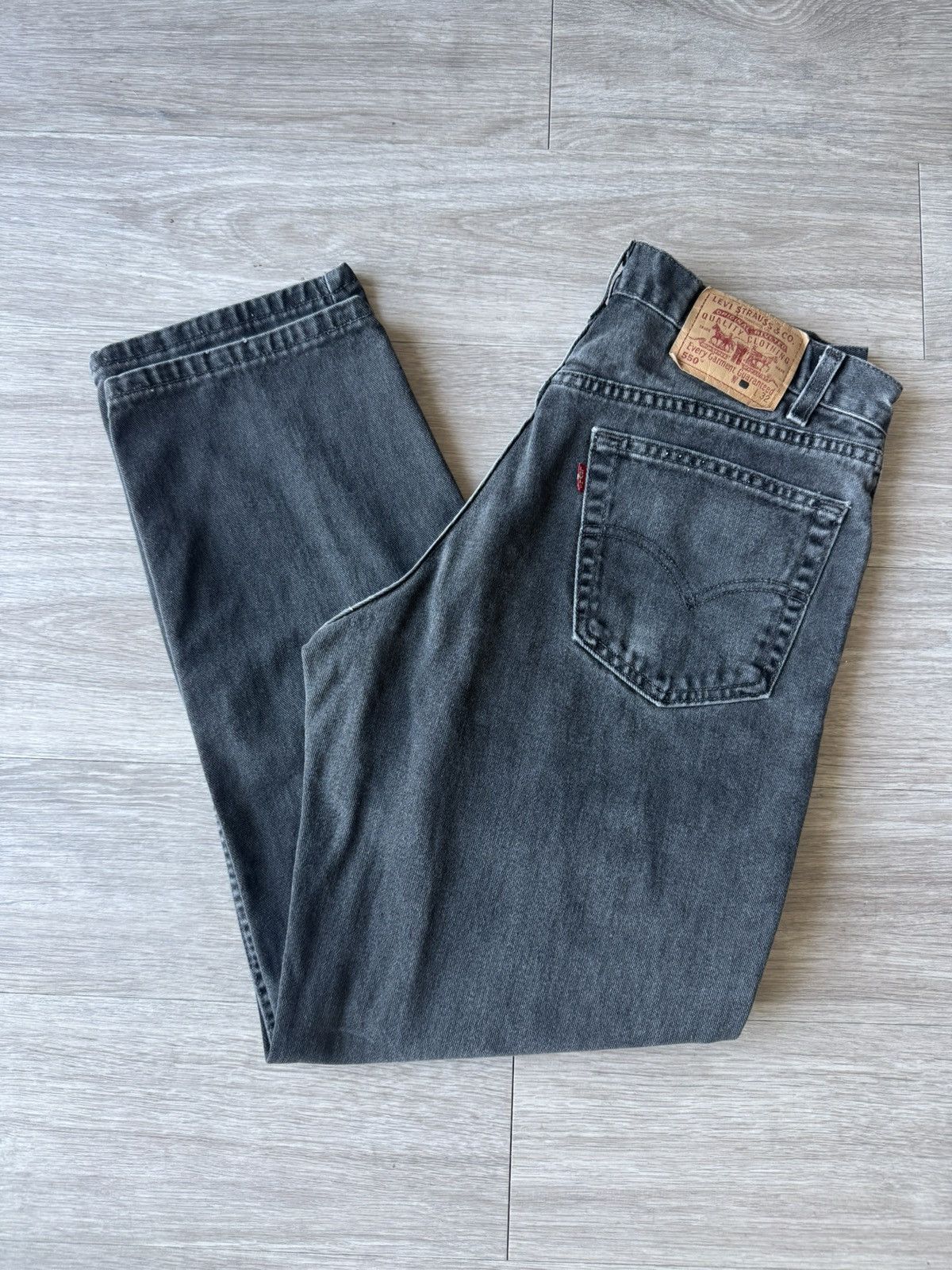 Levi's Vintage Clothing Vintage Levi’s 550 Relaxed Fit 34x32 Y2K Faded Black Red Tab Size US 34 / EU 50 - 11 Thumbnail