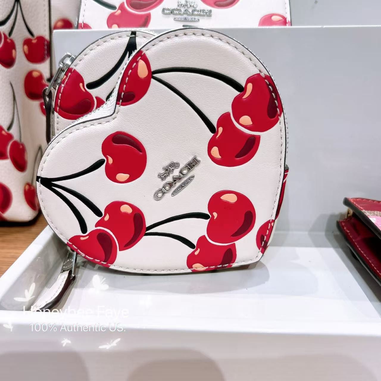 Coach 🍒 Heart Coin Case With Cherry Print CZ477 Size ONE SIZE - 5 Thumbnail