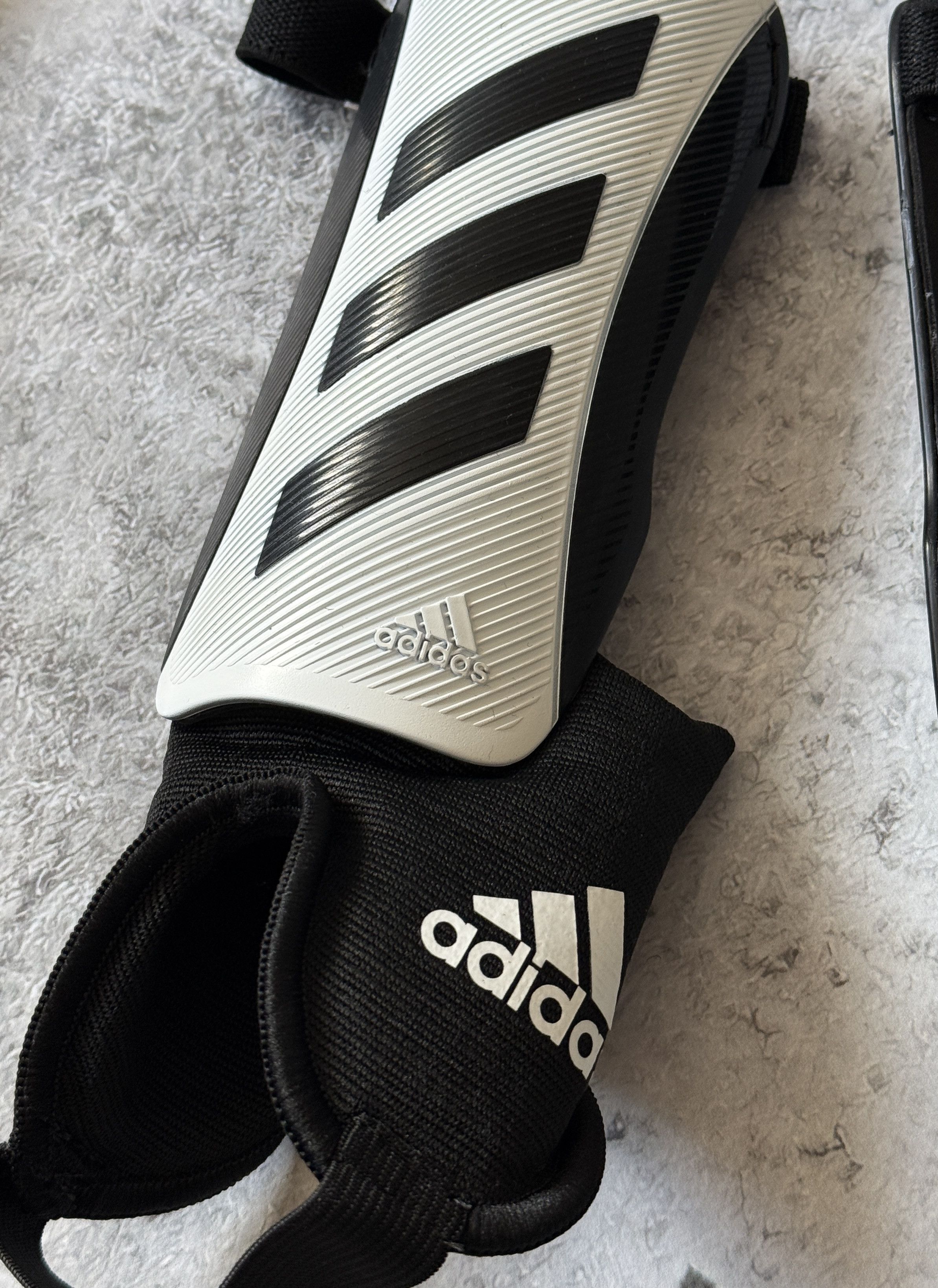 Adidas ADIDAS TIRO SG MTC Junior KIDS GI7688 FOOTBALL SOCCER Size ONE SIZE - 7 Thumbnail